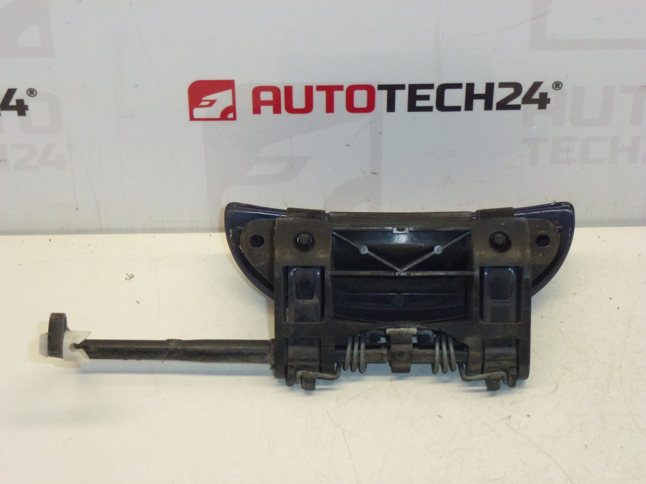 Poignée de porte avant droite Peugeot 206 9101N7 EGE – Image 2