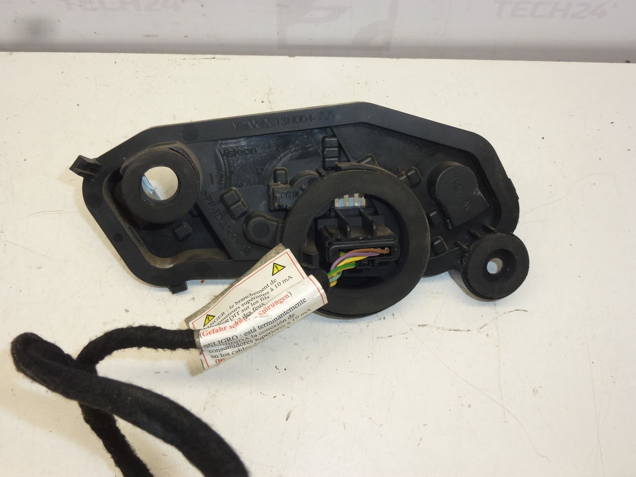 Support de feu arrière droit extérieur Citroën C5 X7 berline 6350EW – Image 2