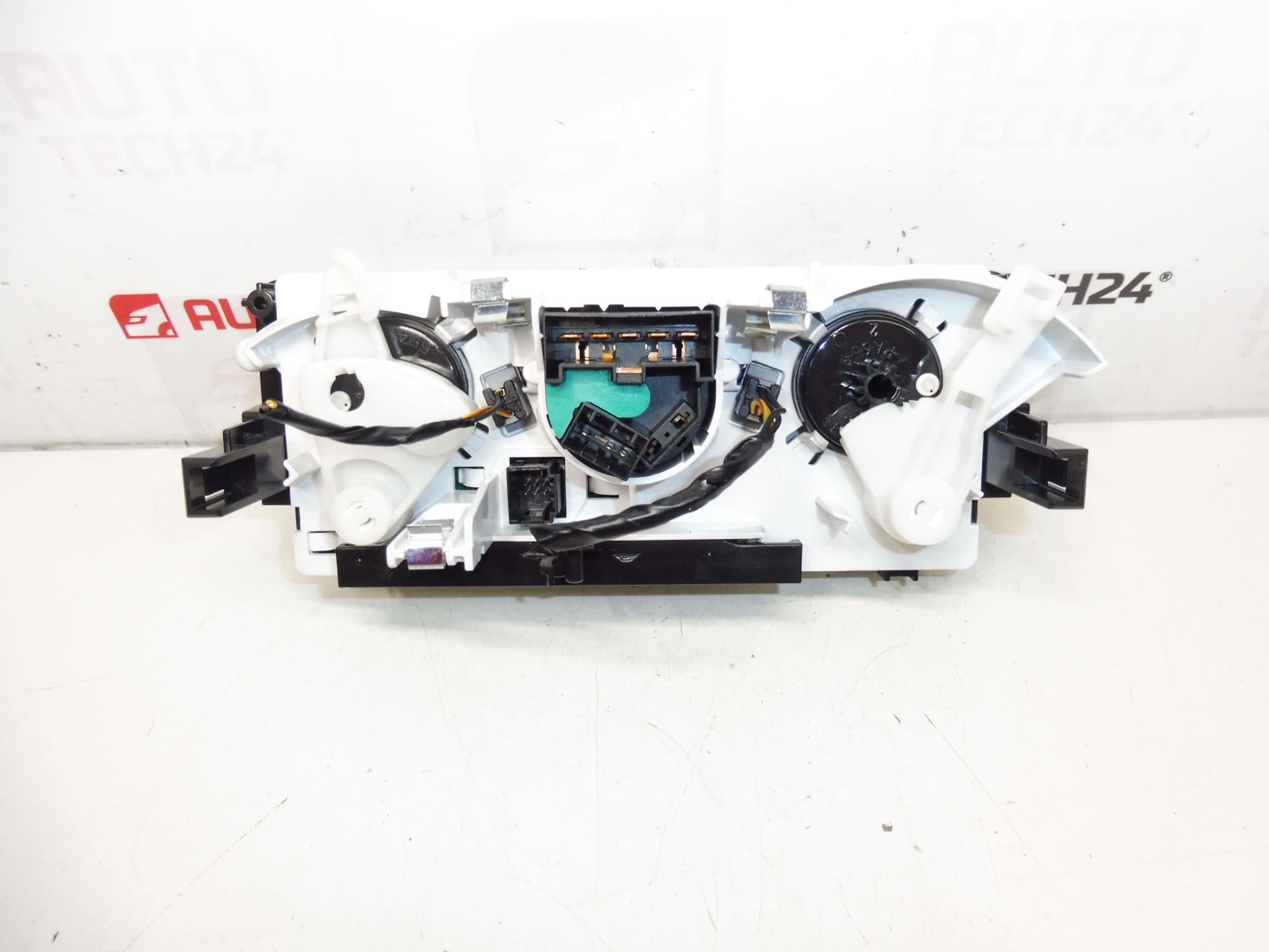 Commande de climatisation pour Citroën/Peugeot 9807081177 1609170580 – Image 2