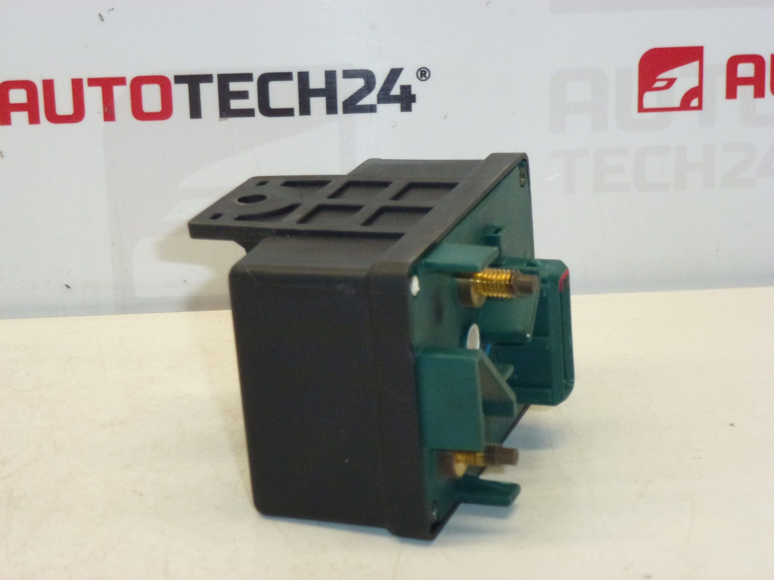 Relais de préchauffage Nagares pour Citroën/Peugeot 9639912580 – Image 2