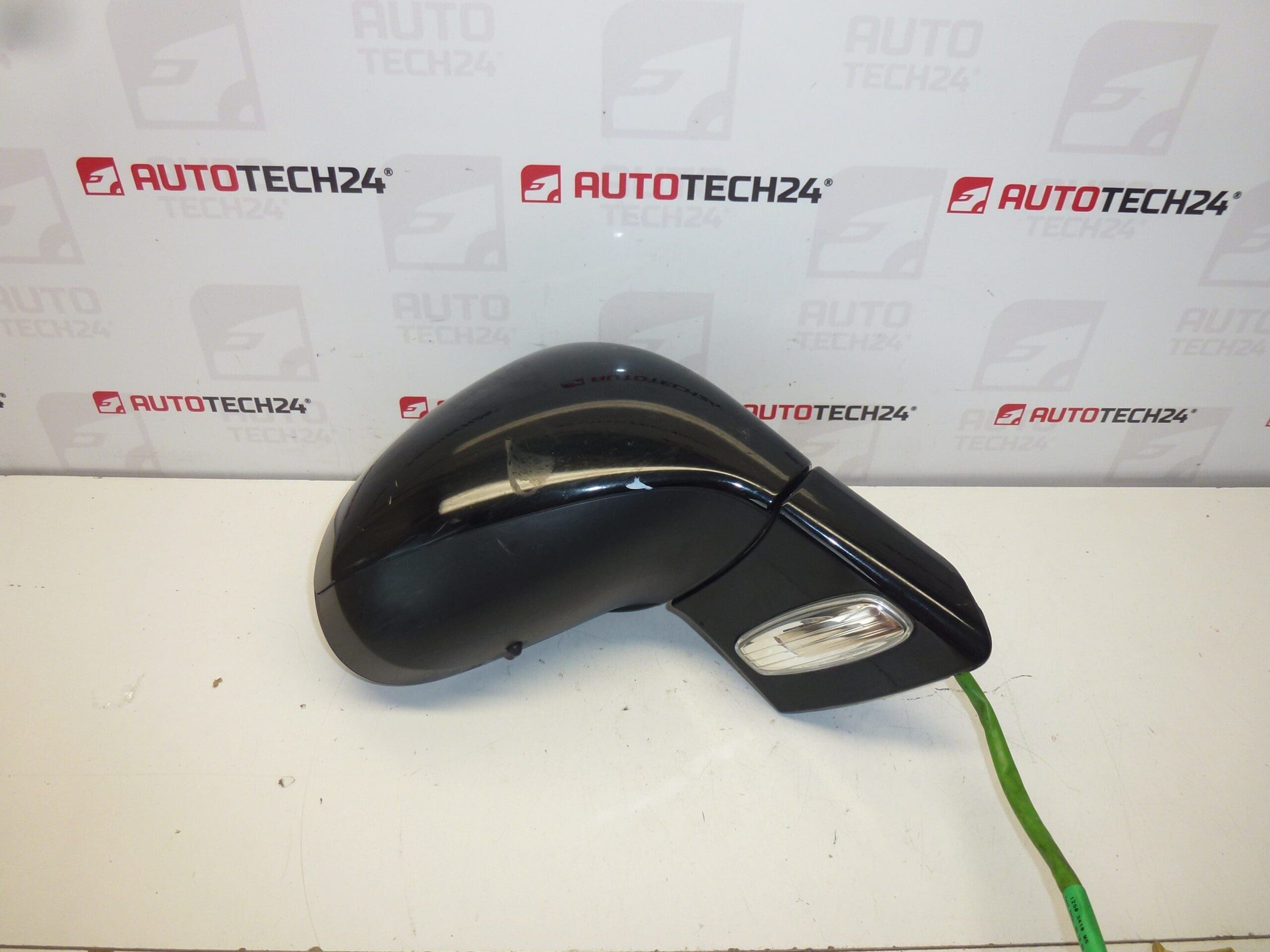 Rétroviseur droit Peugeot 308 KTVD 8153NC