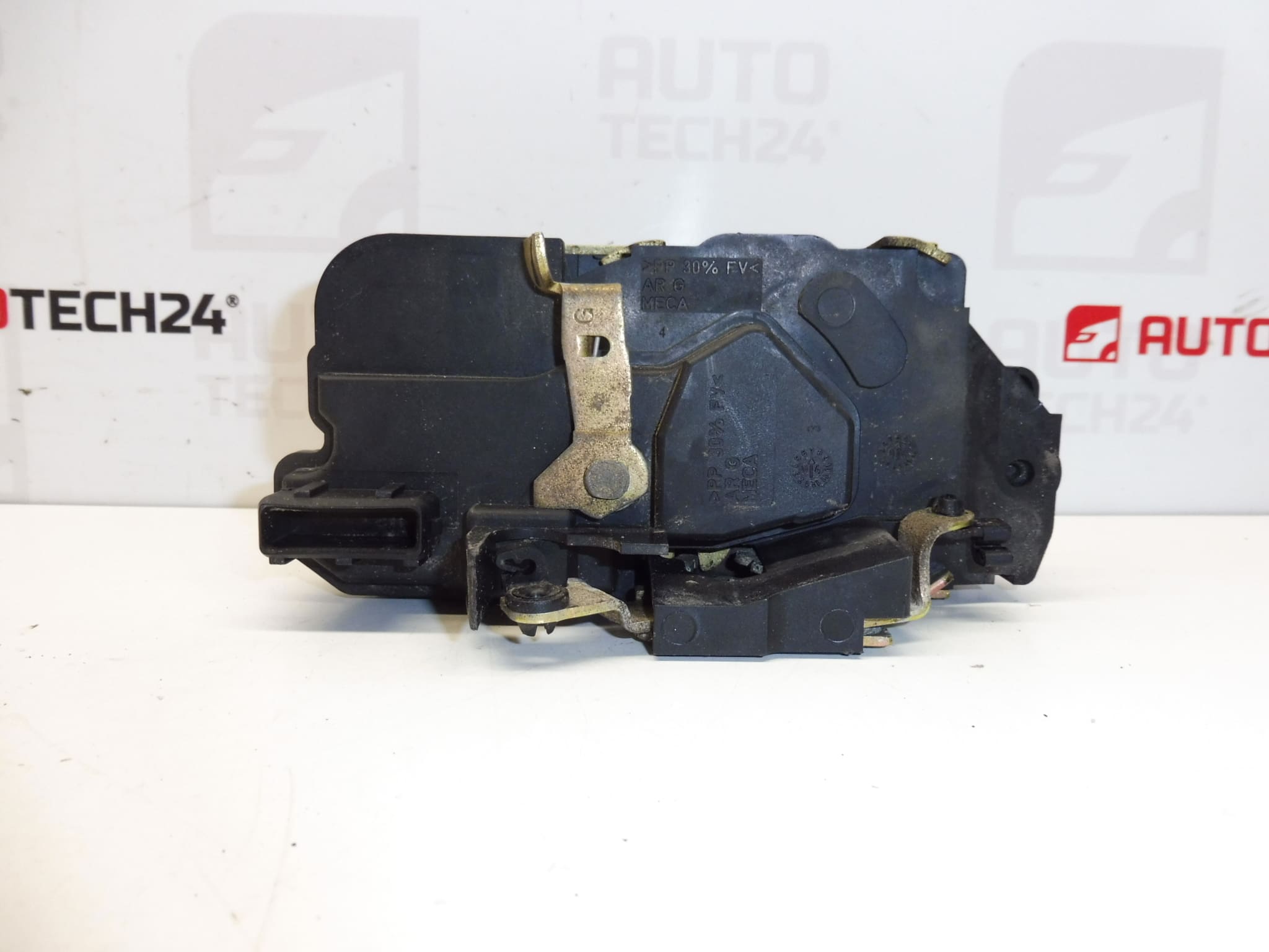 Serrure de porte arrière gauche Peugeot 206 913771