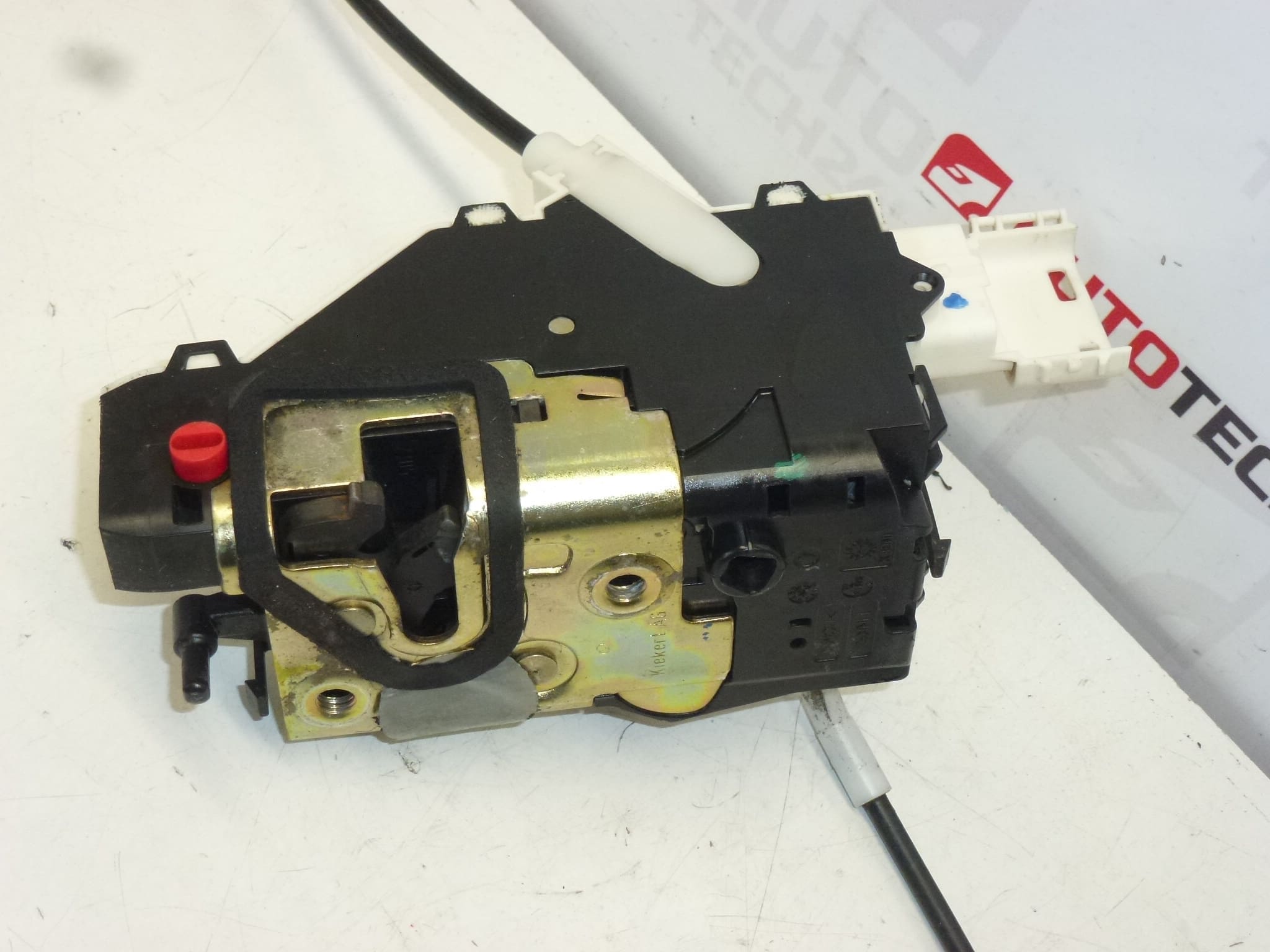 Serrure électrique de la porte arrière gauche pour Peugeot 407 - 9659854180 – Image 2