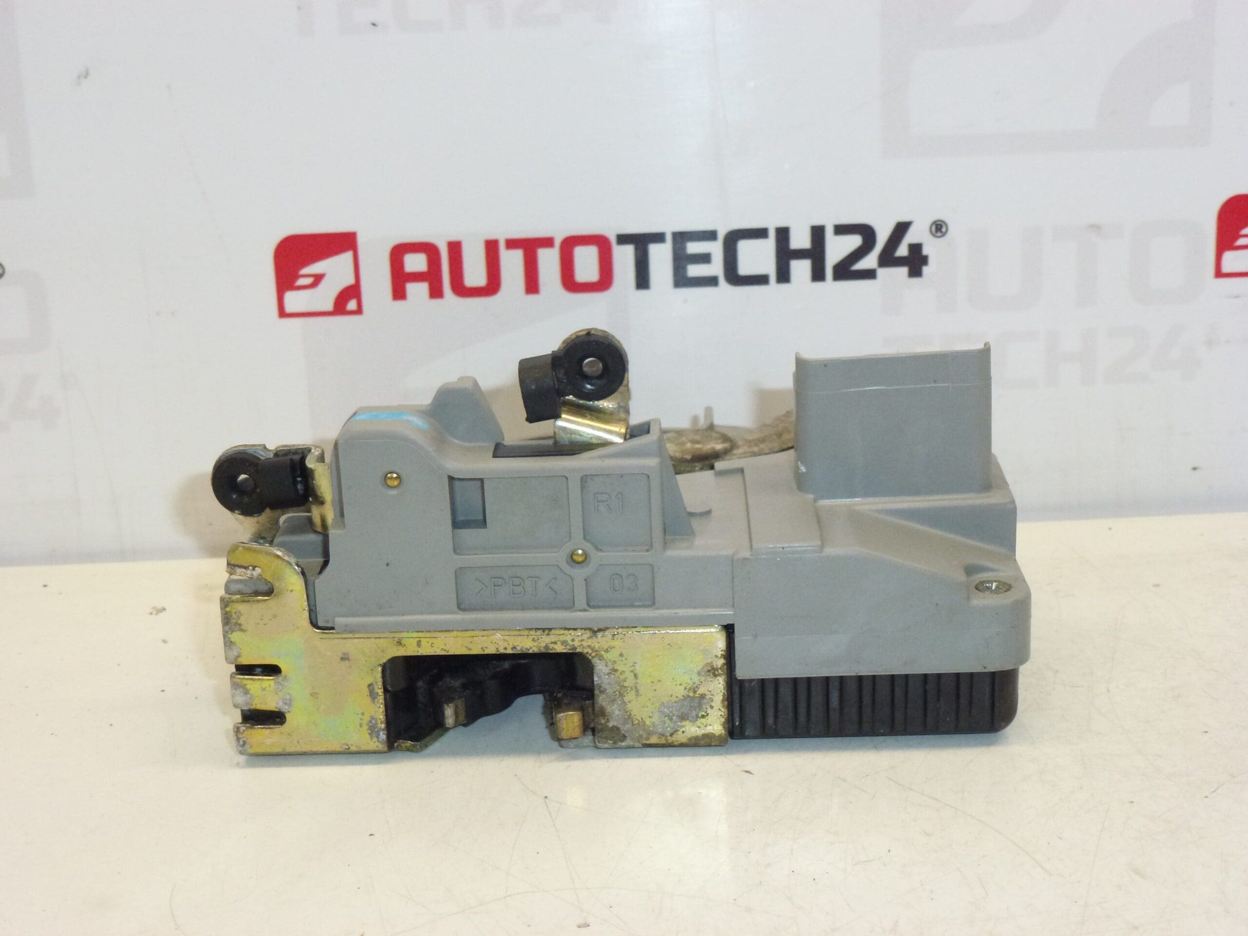 Serrure électrique d'occasion de porte avant droite pour Citroën/Peugeot (réf. 9136J6) – Image 2