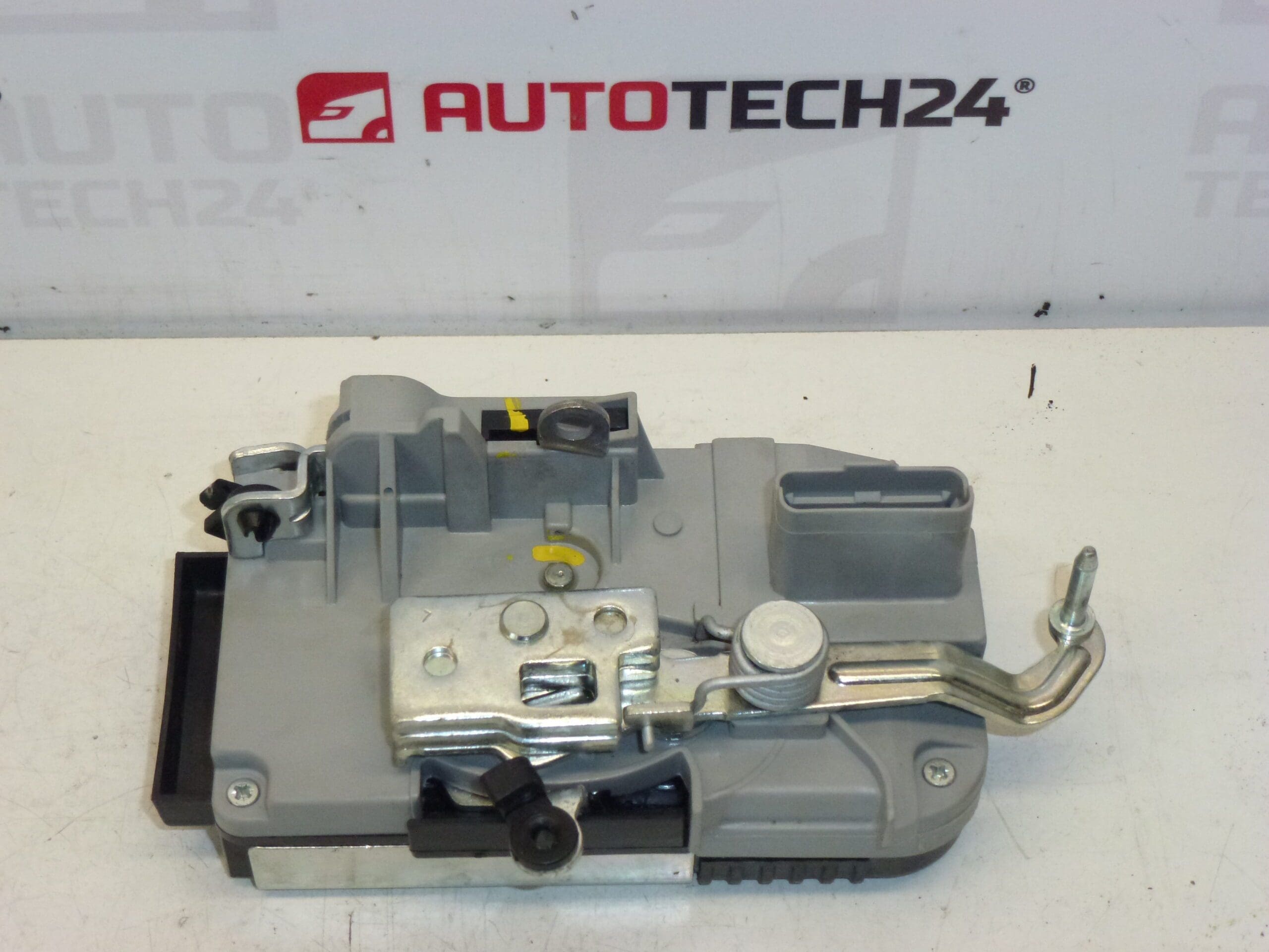 Serrure électrique de porte avant gauche Citroën/Peugeot 9135L4 – Image 2