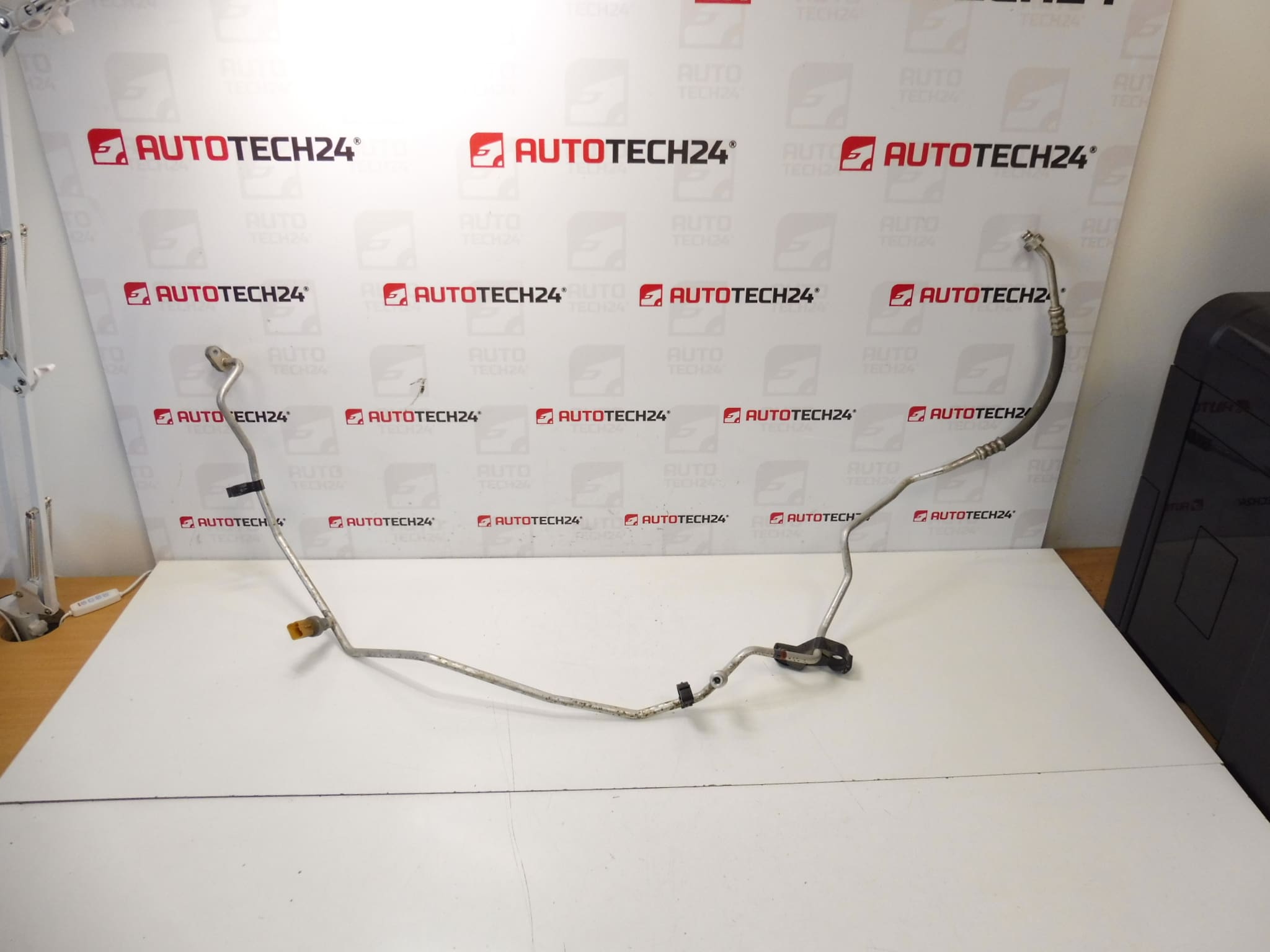 Tuyau de climatisation Citroën C-ELYSEE Peugeot 301 9676996380