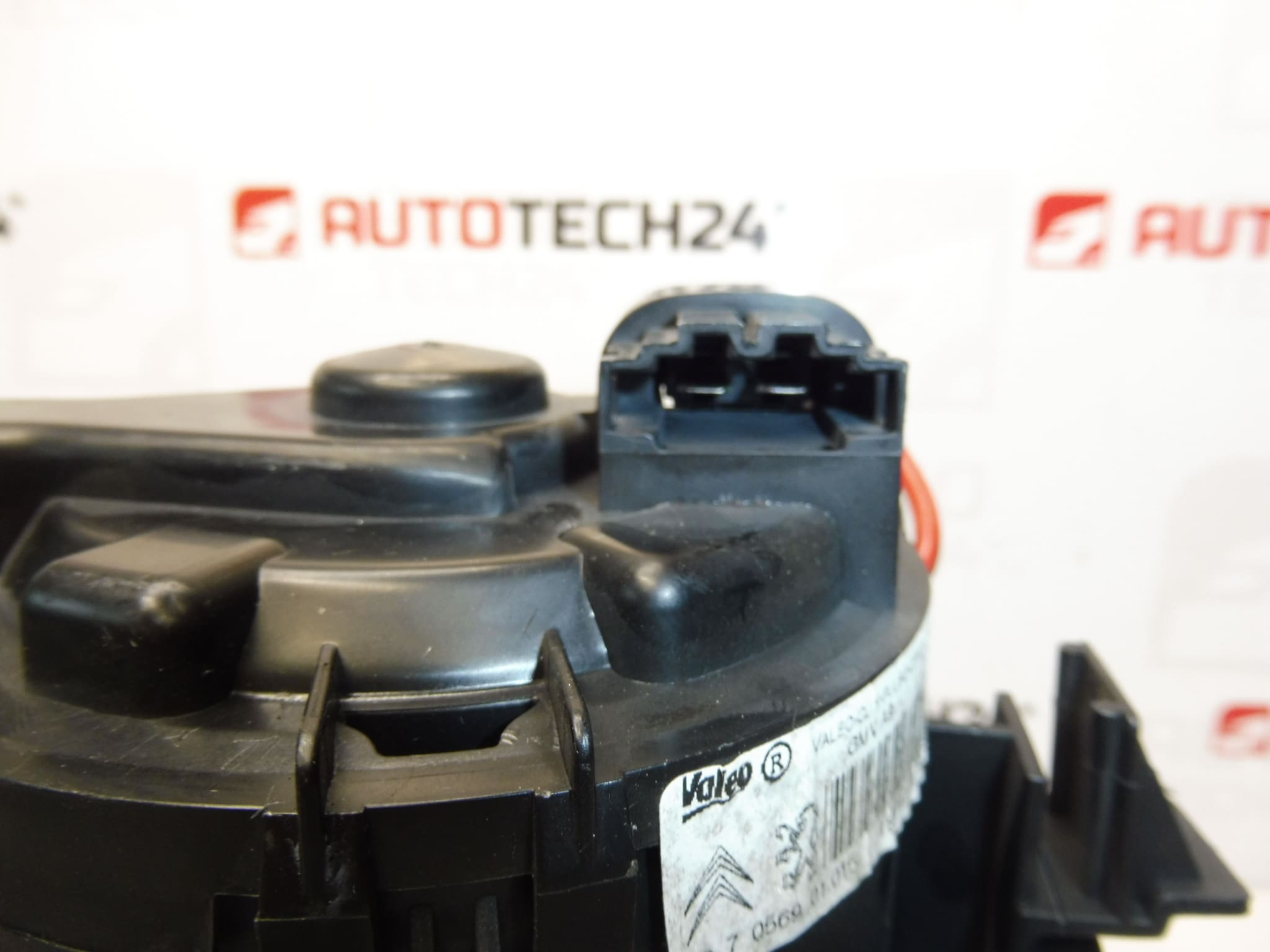 Ventilateur de chauffage Valeo pour Citroën et Peugeot T1013140A 1608182080 – Image 2