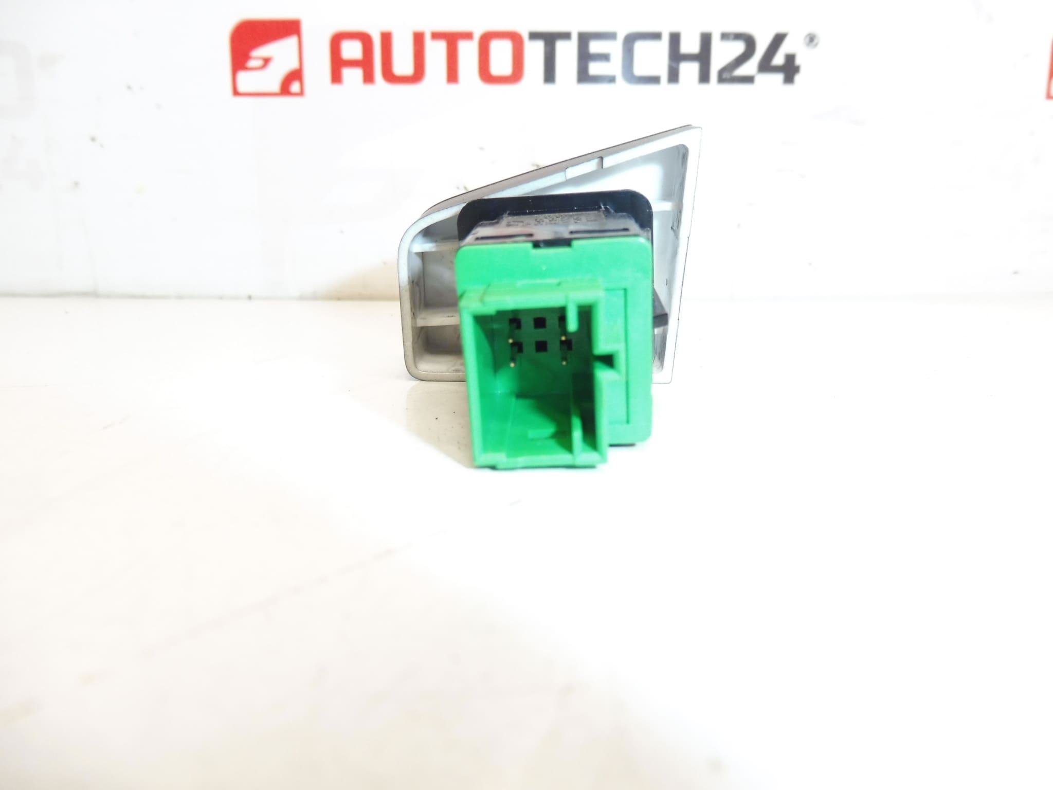 Module de verrouillage central pour Citroën C-Élysée, Peugeot 301, 96765882ZD – Image 2