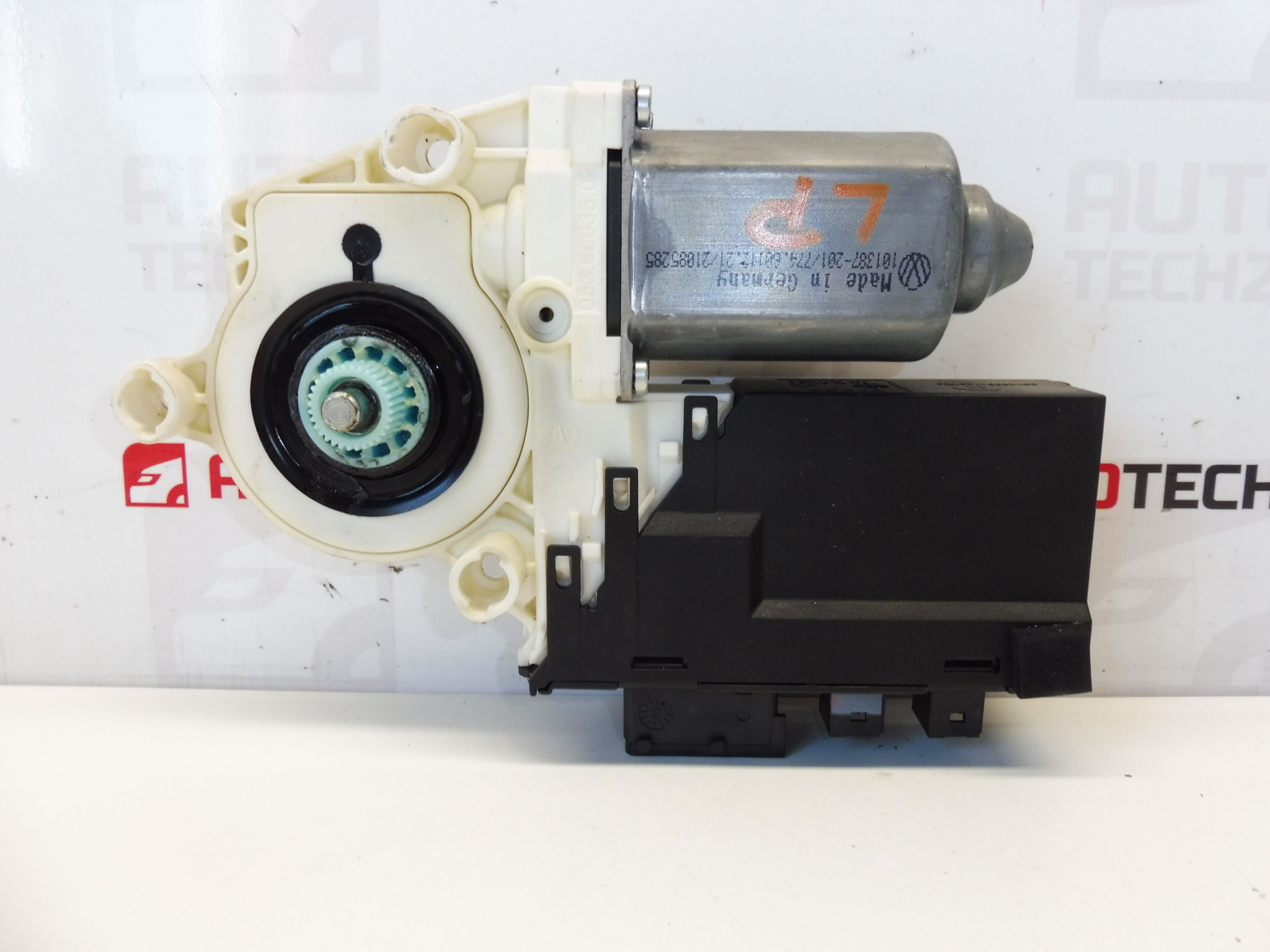 Citroën Peugeot Moteur de lève-vitre avant gauche 1400208480 9221V4