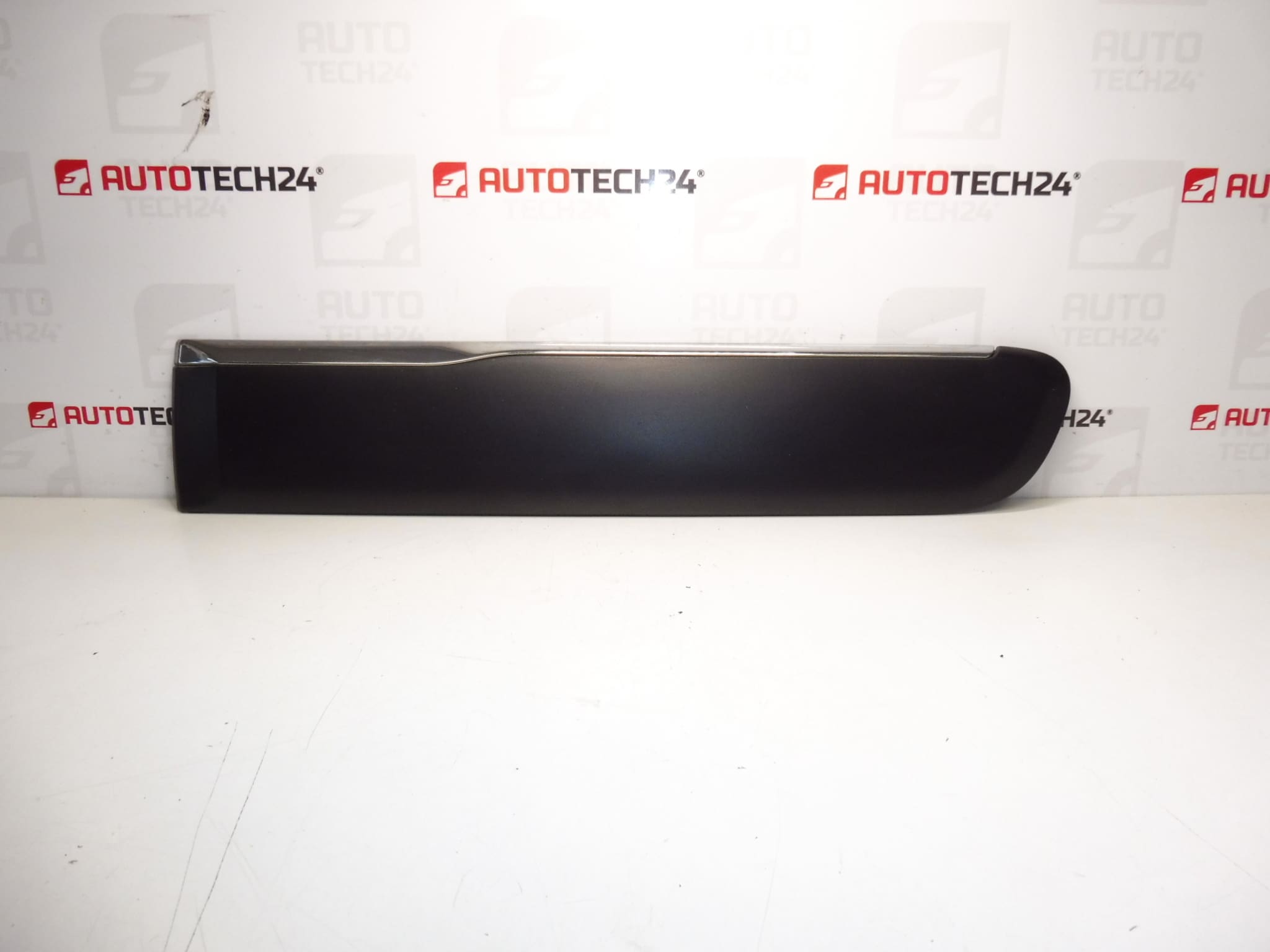 Barre arrière gauche Citroen C3 Picasso 9686338477 8546Y5