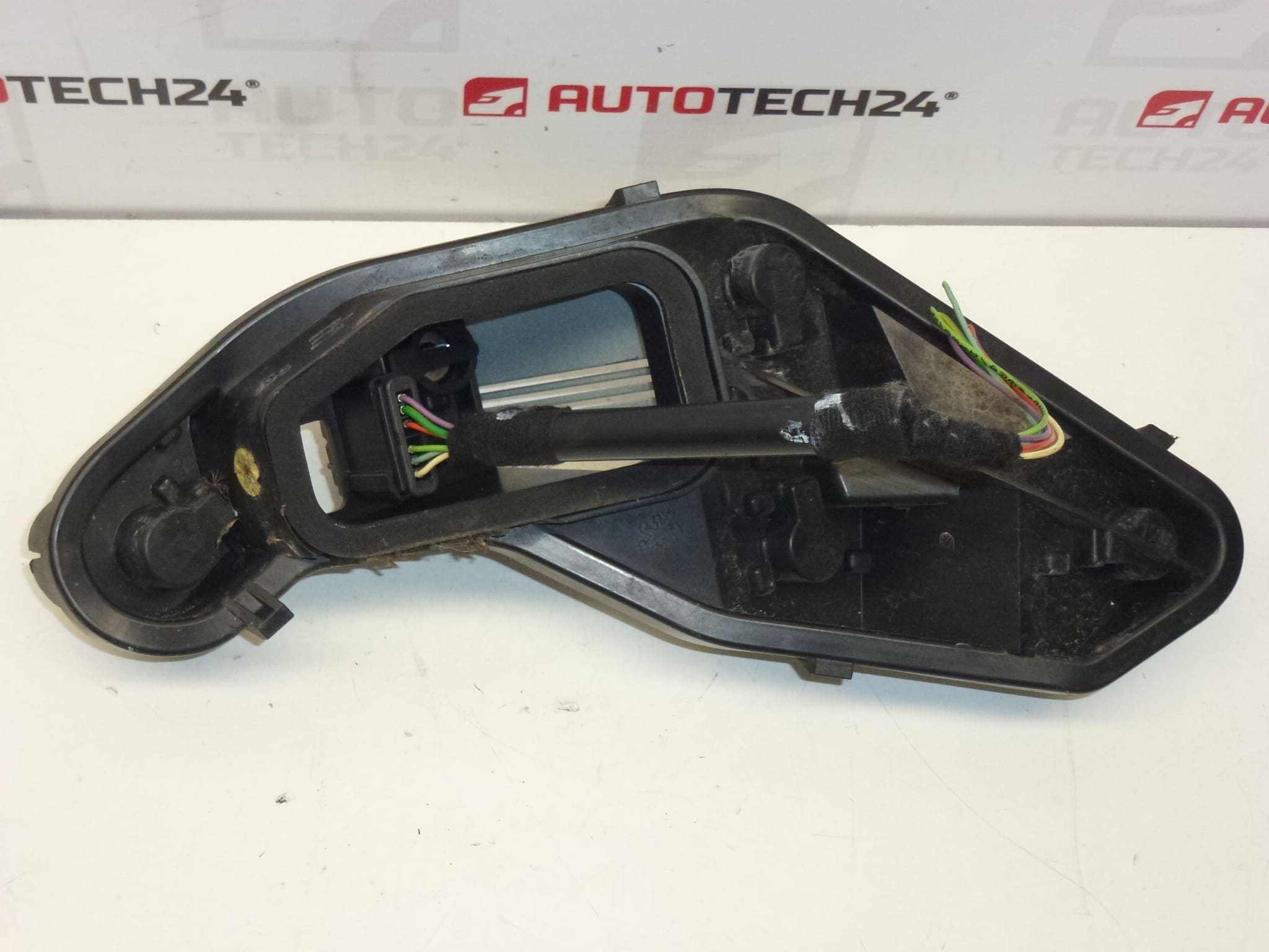 Support de douille de feu arrière droit avec câble pour Peugeot 207 (réf. 6351Y7) – Image 2