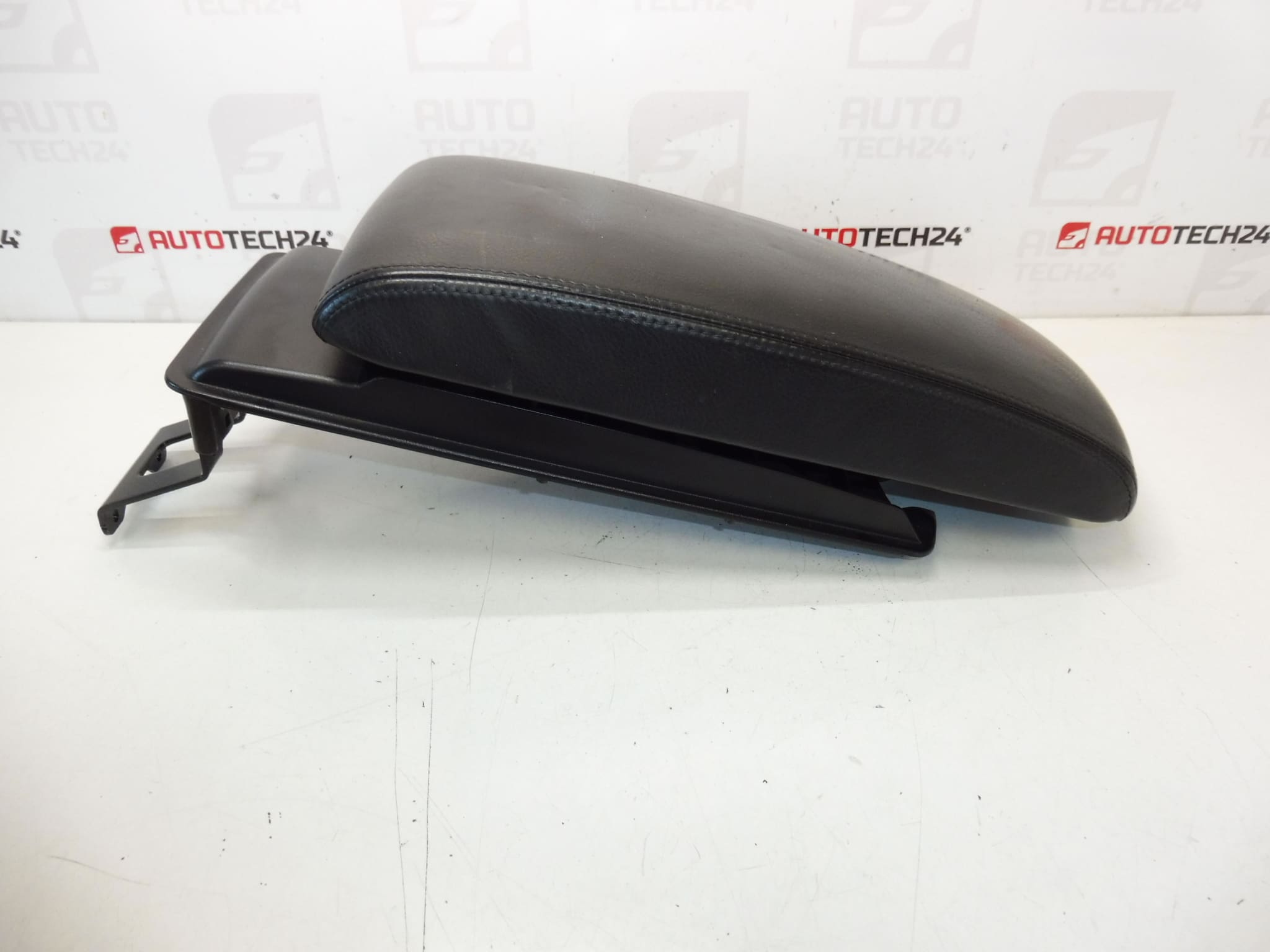 Accoudoir central en cuir Citroën C5 X7 7589XP – Image 2