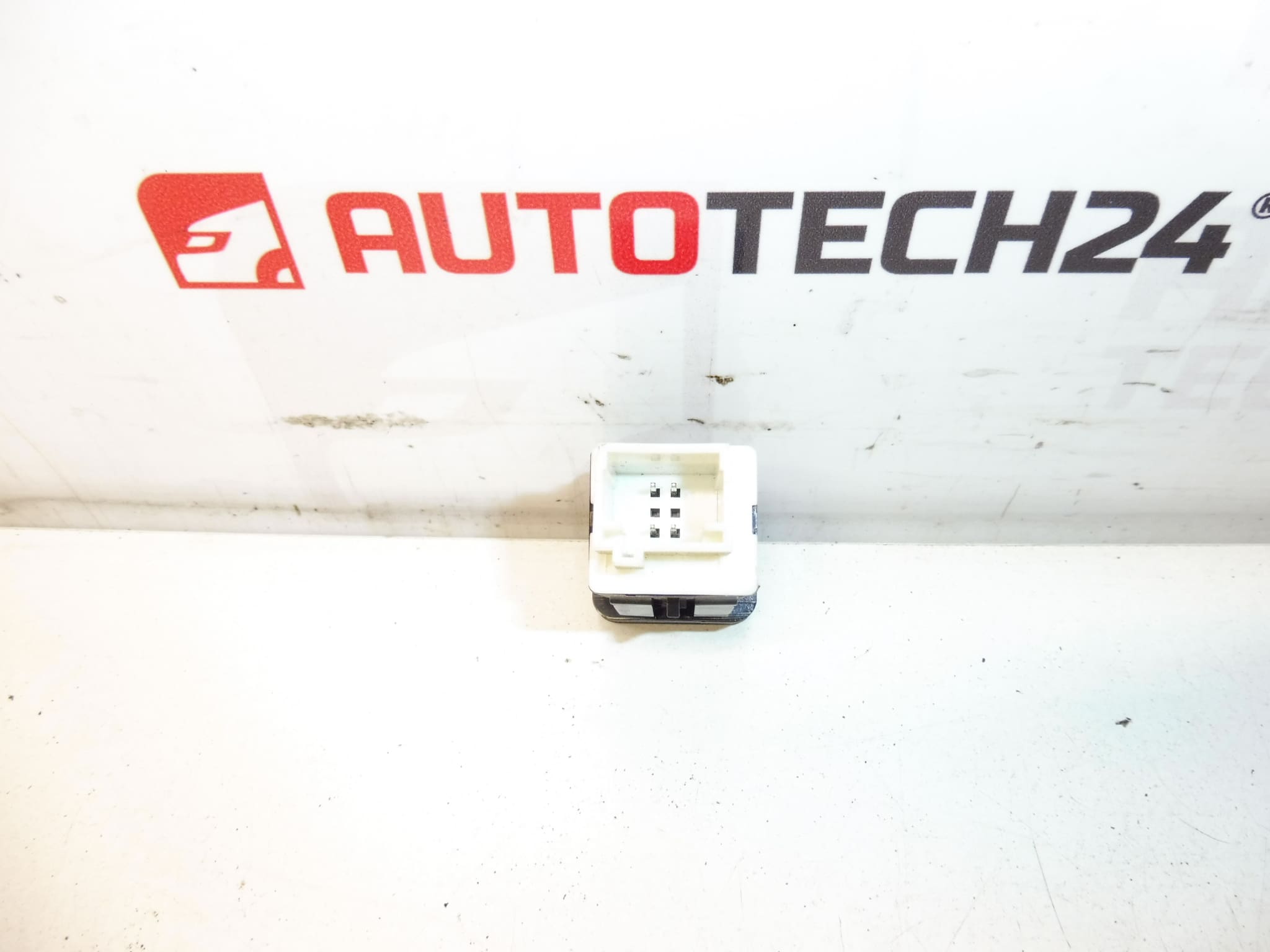 Mécanisme d'ouverture du hayon arrière d'occasion pour Citroën/Peugeot (PSA) - 96766105ZD – Image 2