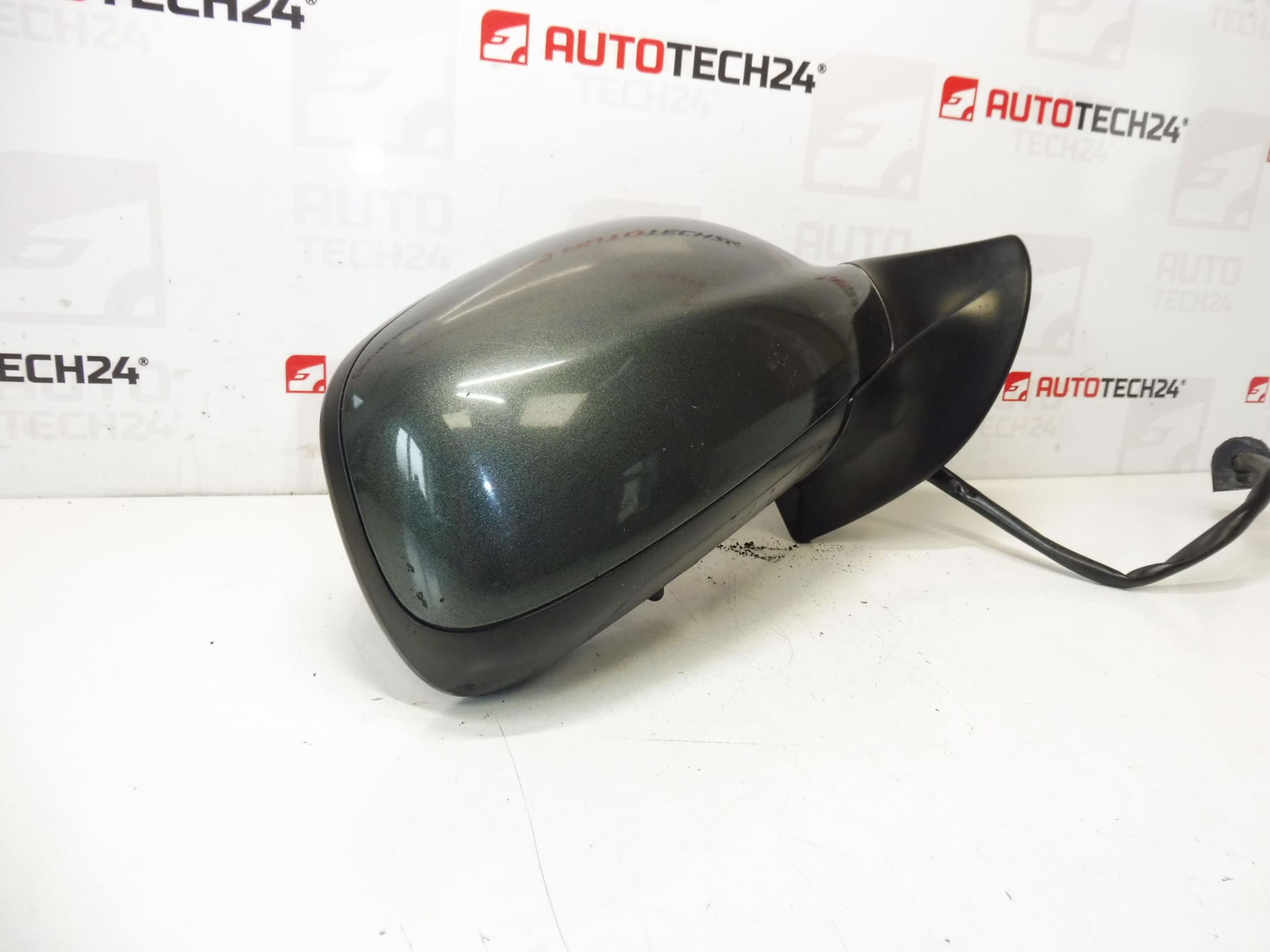 Arrière droit - Miroir de vue Peugeot 407 96457004XT 8149VC