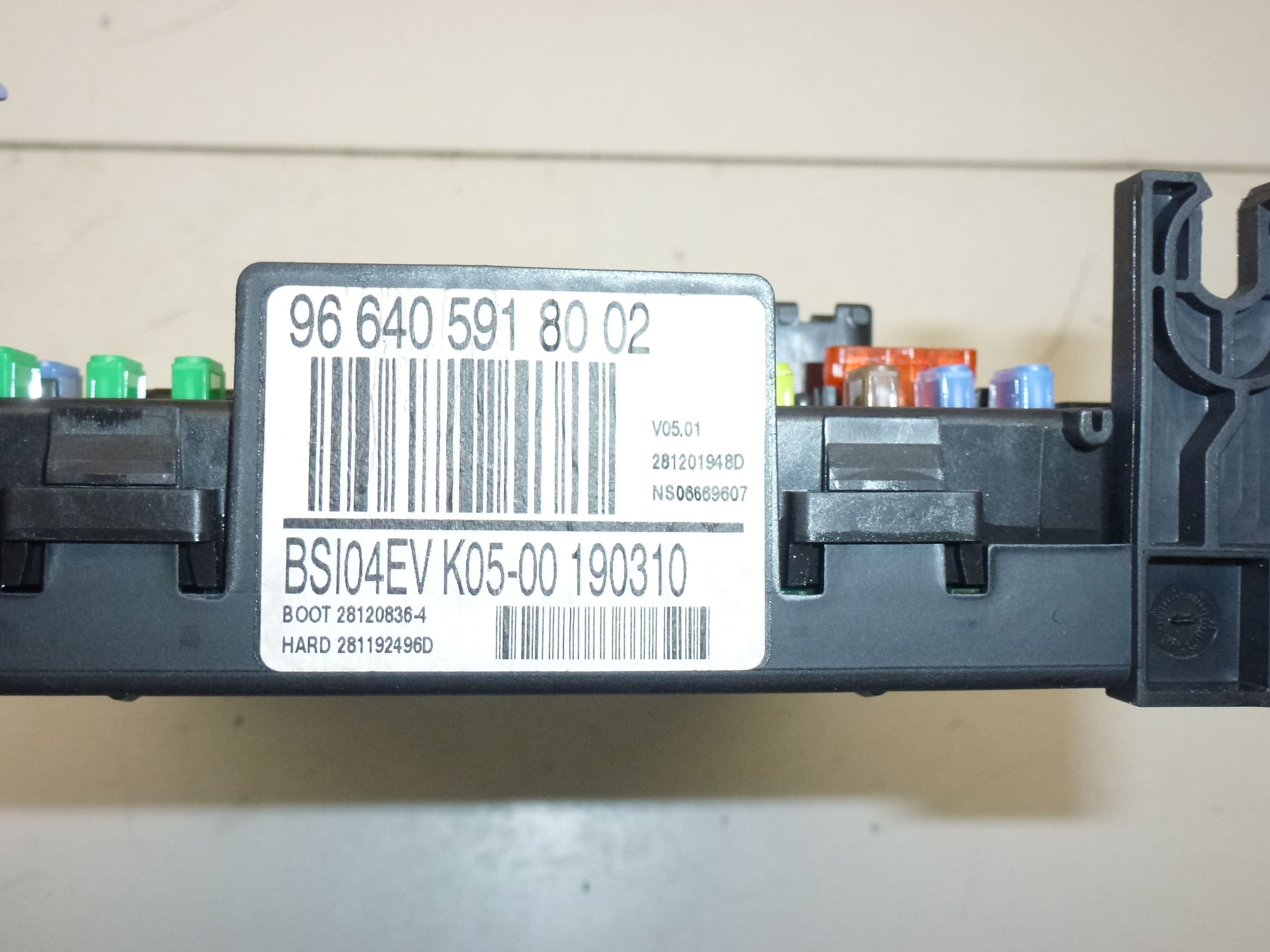 Module BSI BSI04EV K05-00 Johnson Controls pour Citroën et Peugeot 9664059180 02 6580ZG – Image 2