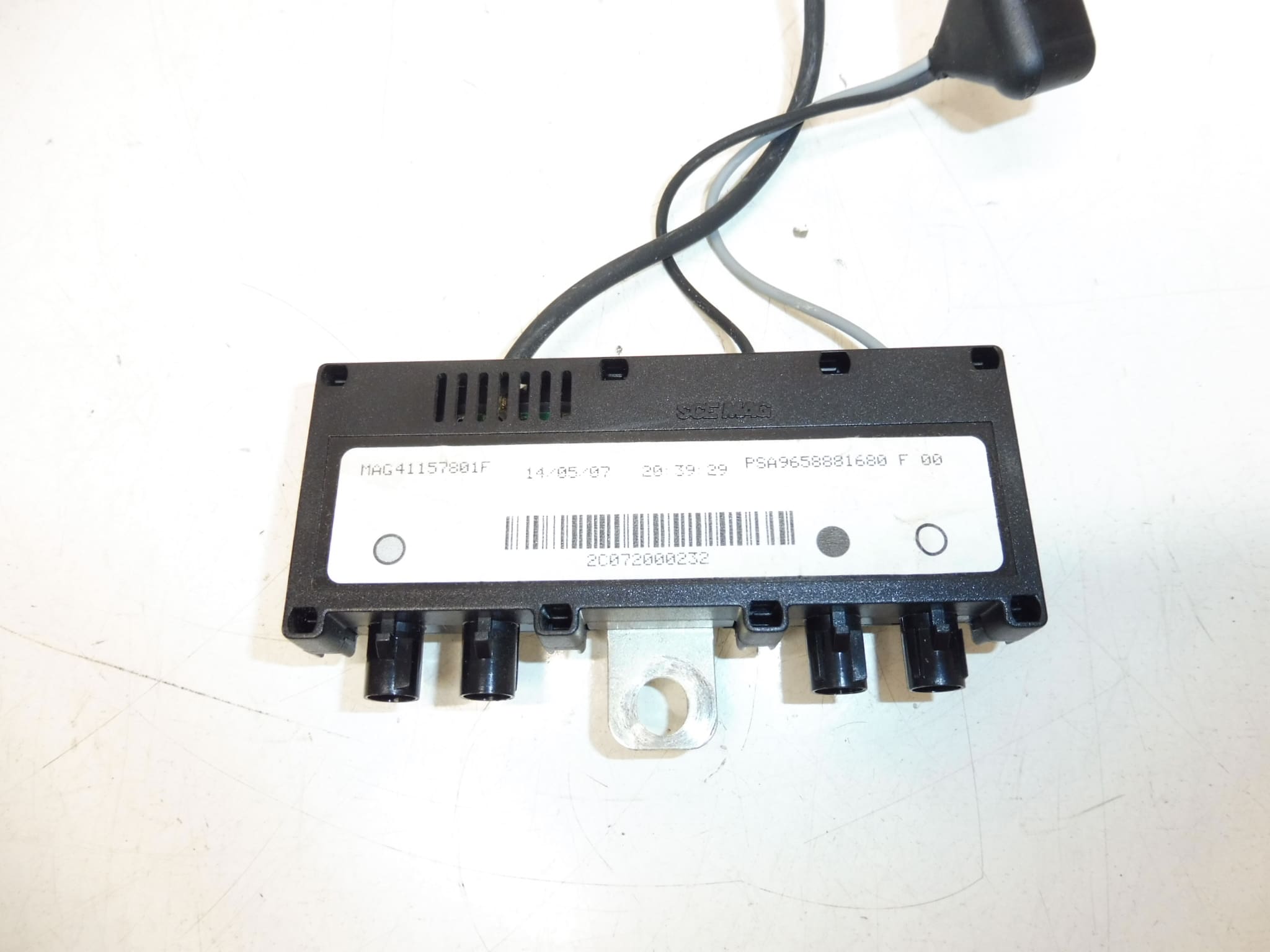 Module d'antenne Peugeot 407 9658881680 6561EG – Image 2