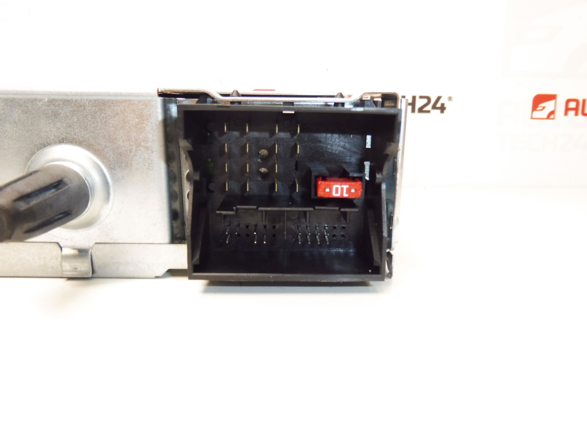 Autoradio avec CD Continental Citroën Peugeot 98032842XT 16112066XT