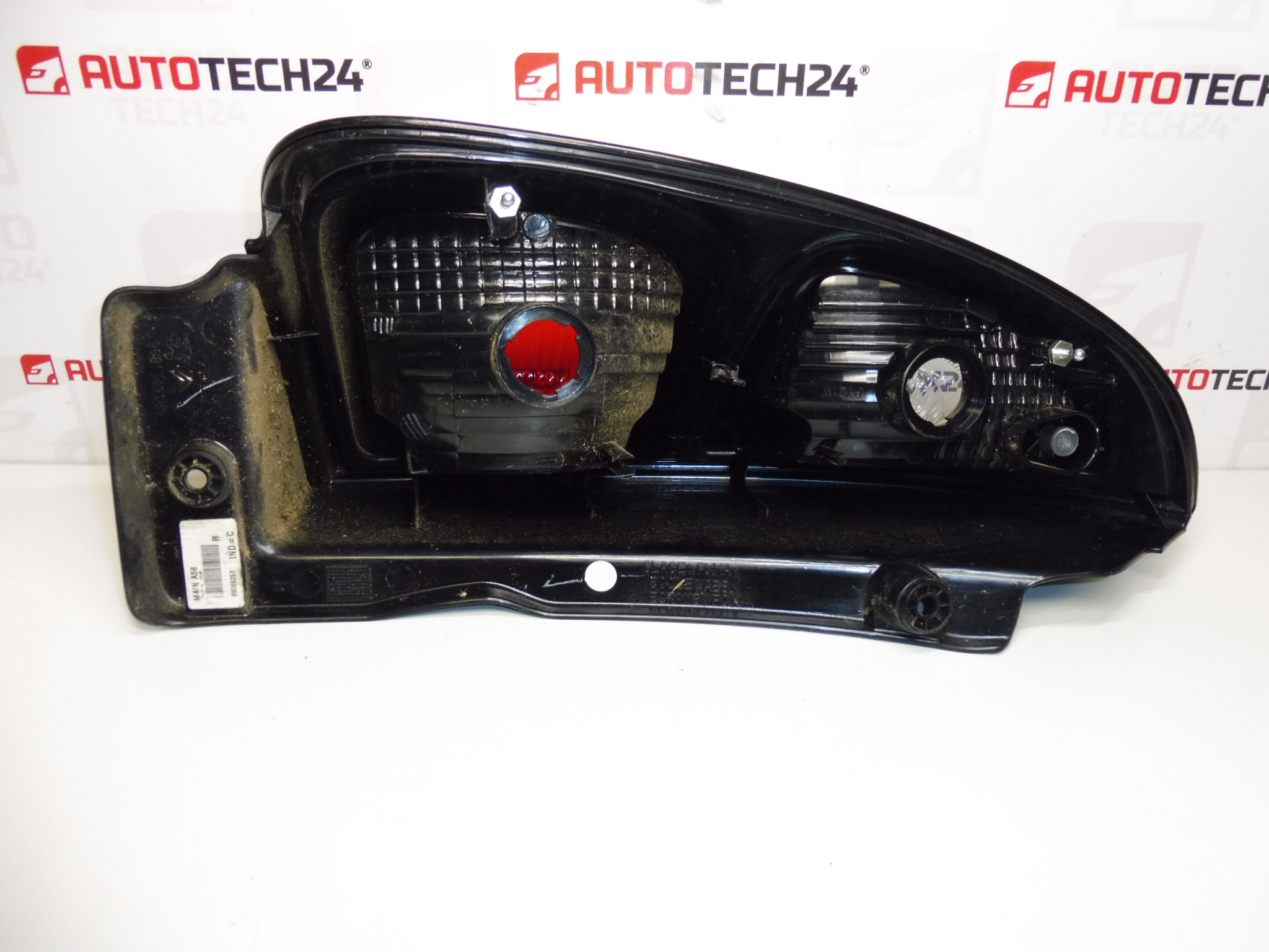 Feu arrière droit Citroën C3 Picasso 89089253 6351GL