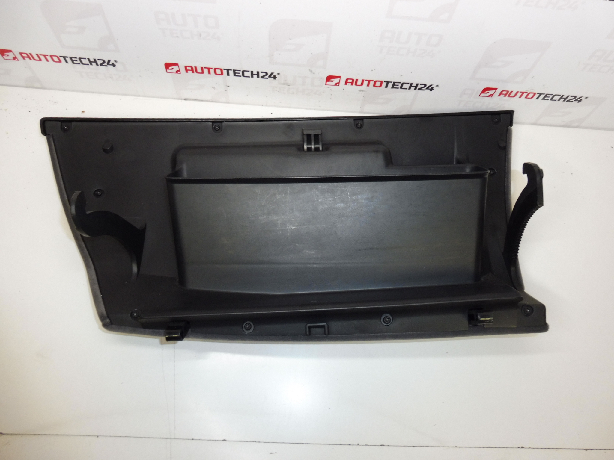 Coffre de rangement devant passager Citroën C8 Peugeot 807 8218SL 8218SR