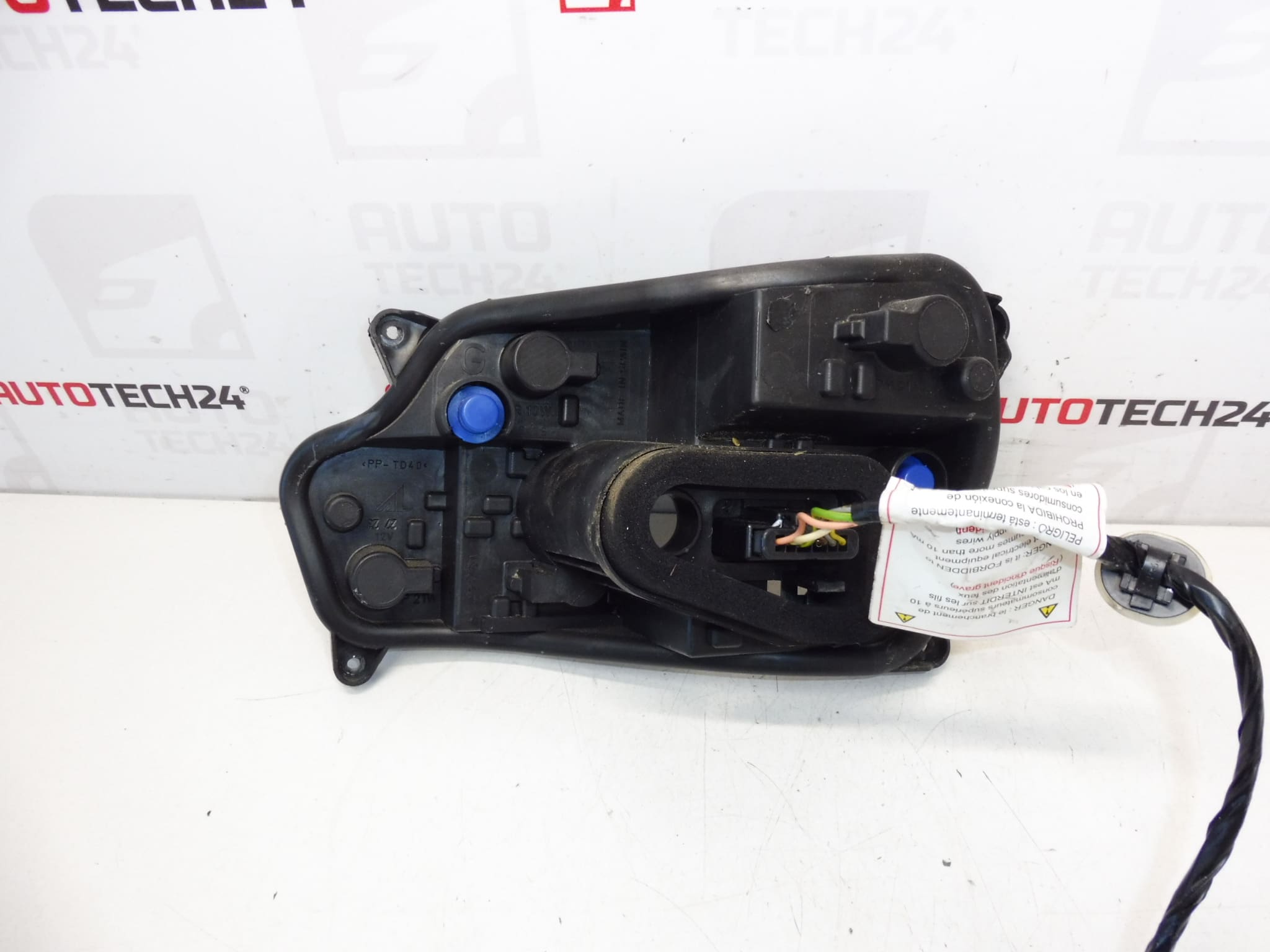 Support d'ampoule de feu arrière gauche Citroën C-Elysée 9674809080 – Image 2