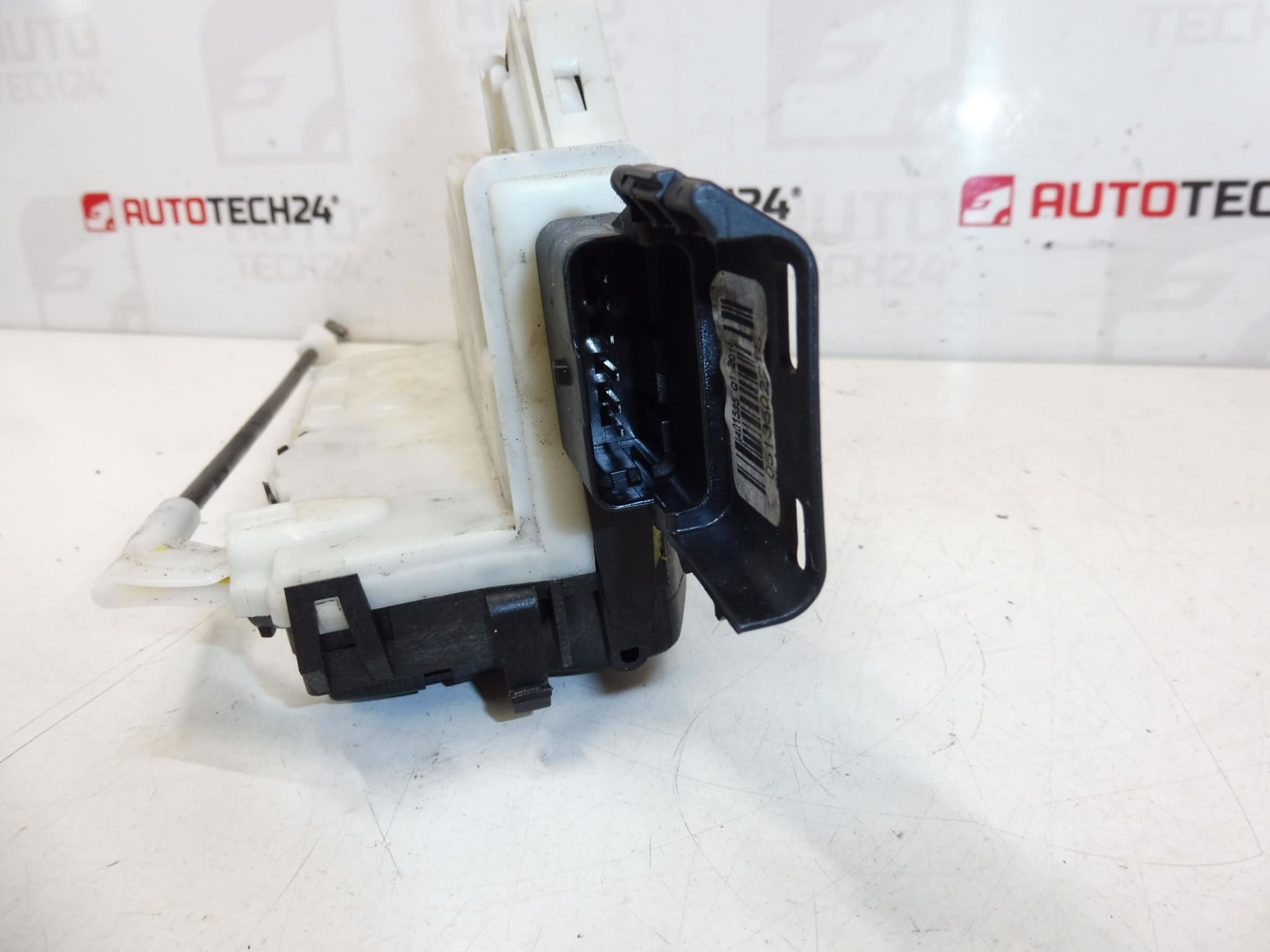 Serrure de porte avant droite pour Citroën Berlingo III PSA 828405 9135EA – Image 2