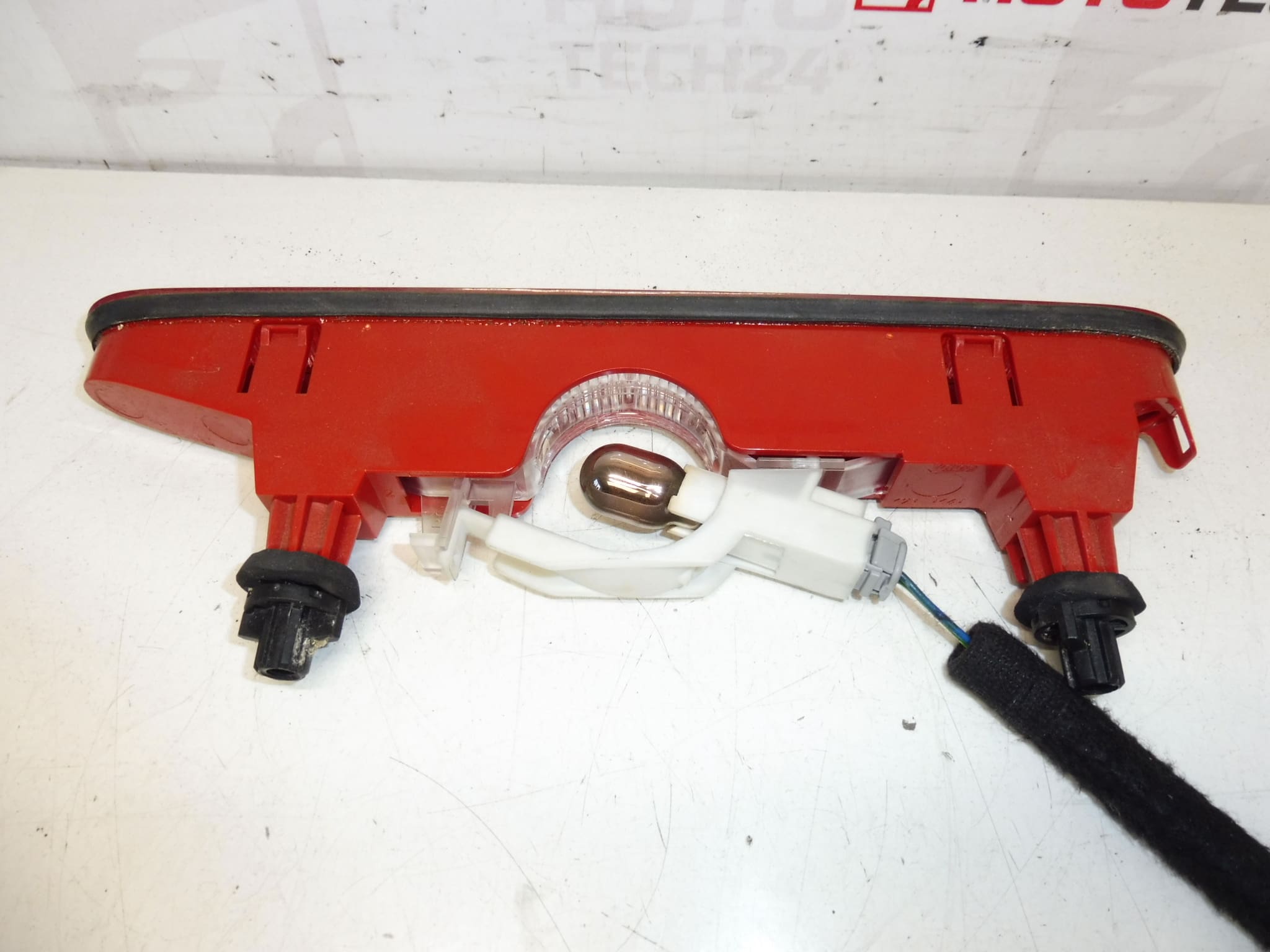 Troisième feu stop pour Peugeot et Citroën 9682830180 9688528980 6351FE – Image 2