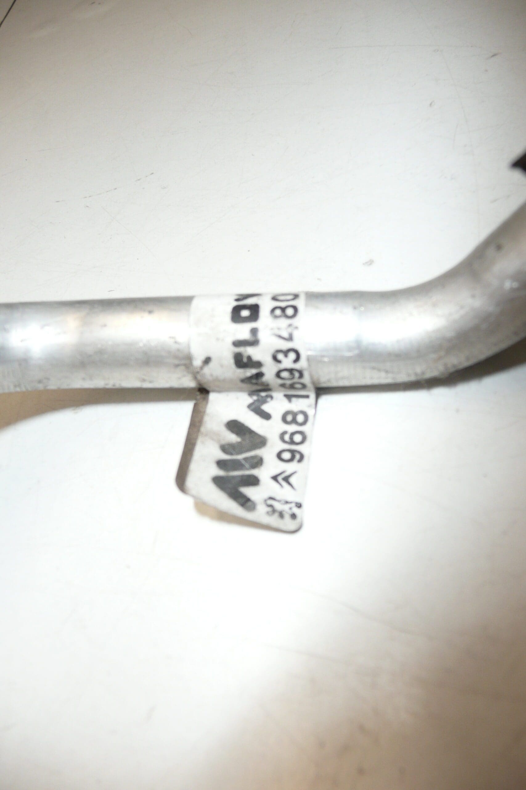 Tuyau de climatisation Citroën Berlingo III 9681693480 6477C8 – Image 2