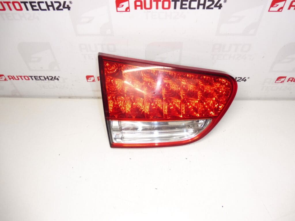Couvercle de lampe arrière gauche Citroën C-Crosser 6350EK