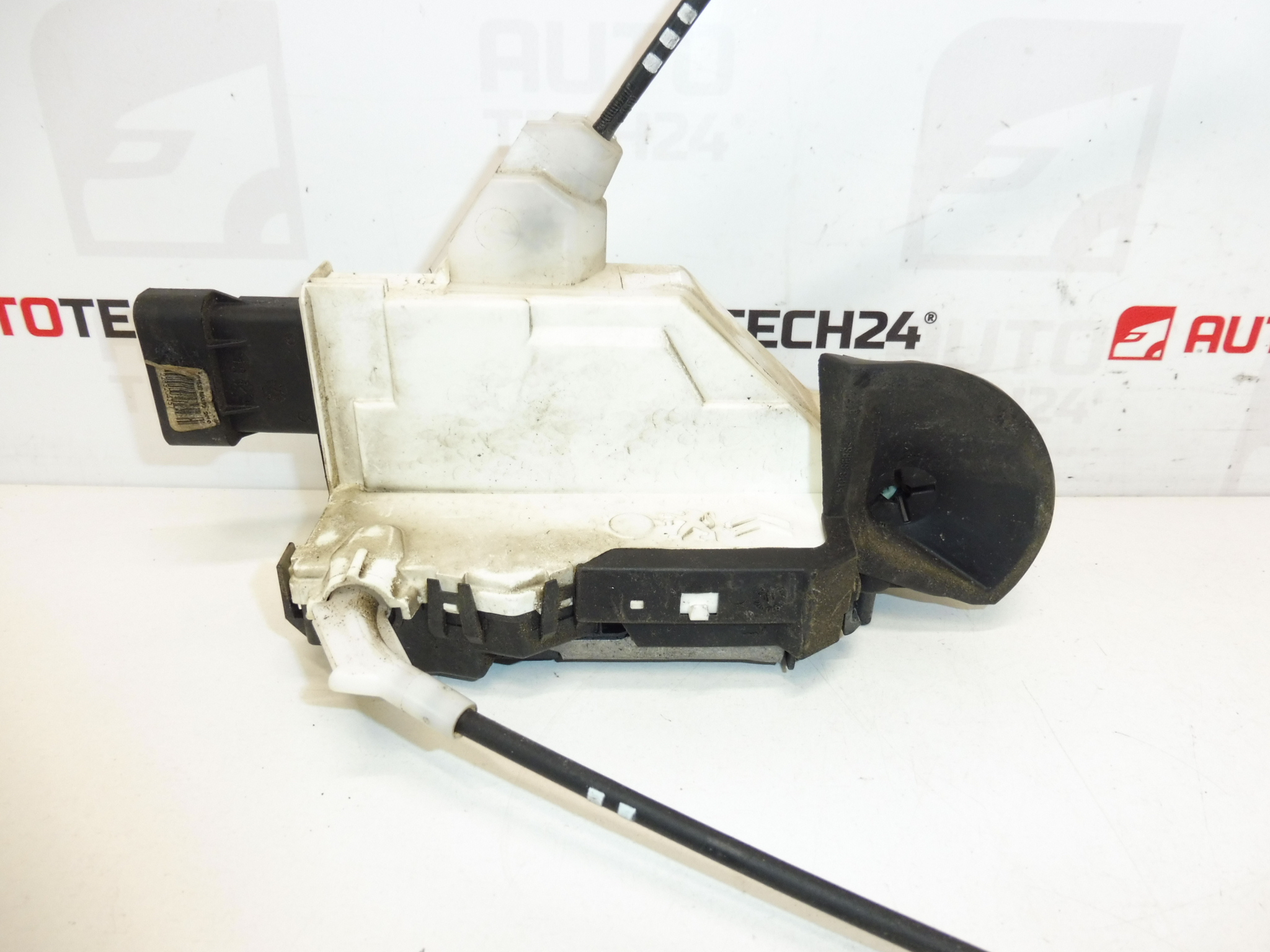 Conducteur de serrure de porte avant gauche Peugeot 3008 5008 9800623180 9135HF