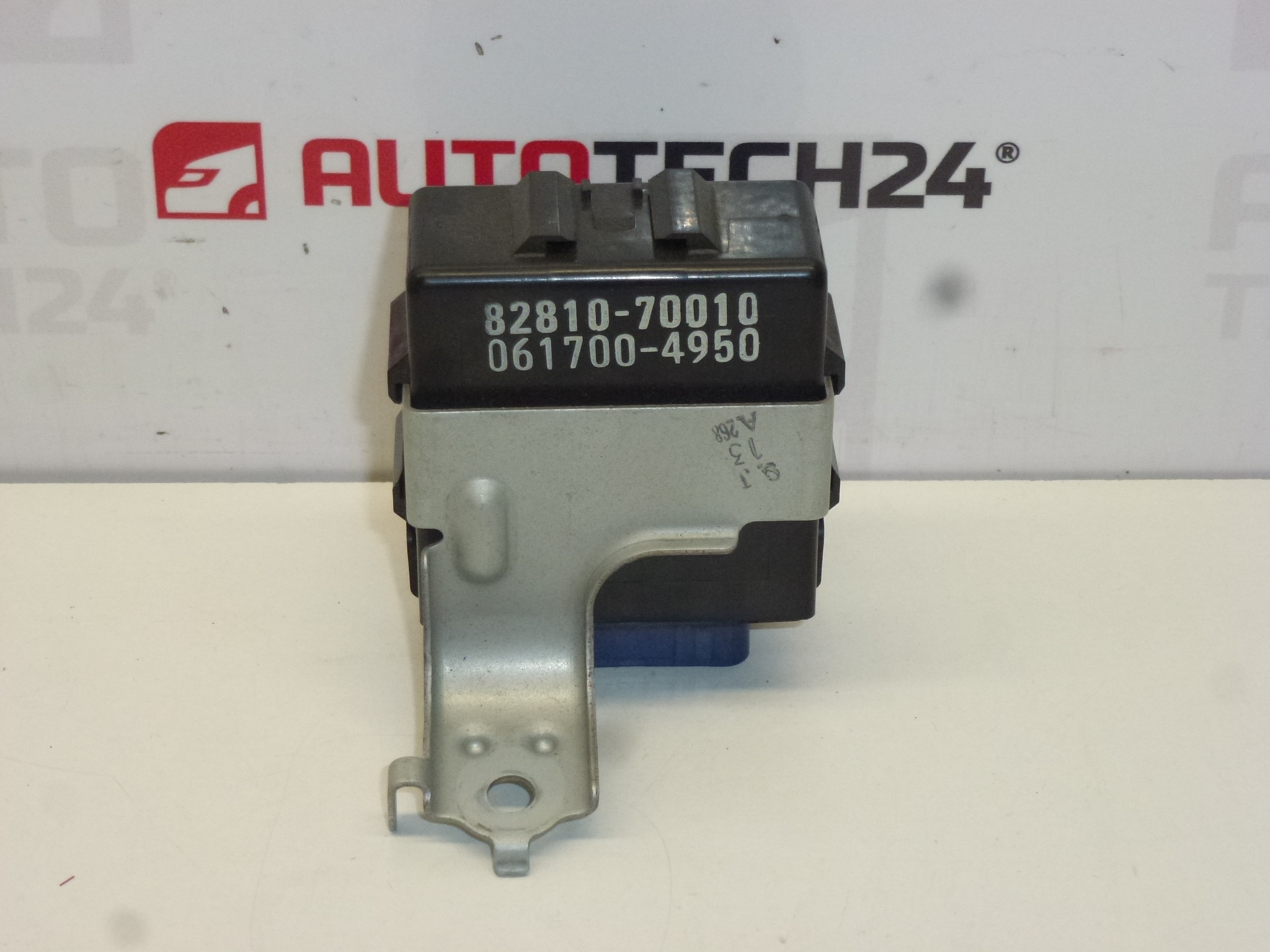 Éclairage quotidien Denso Citroën C1 Peugeot 107 82810-70010 82642-12050