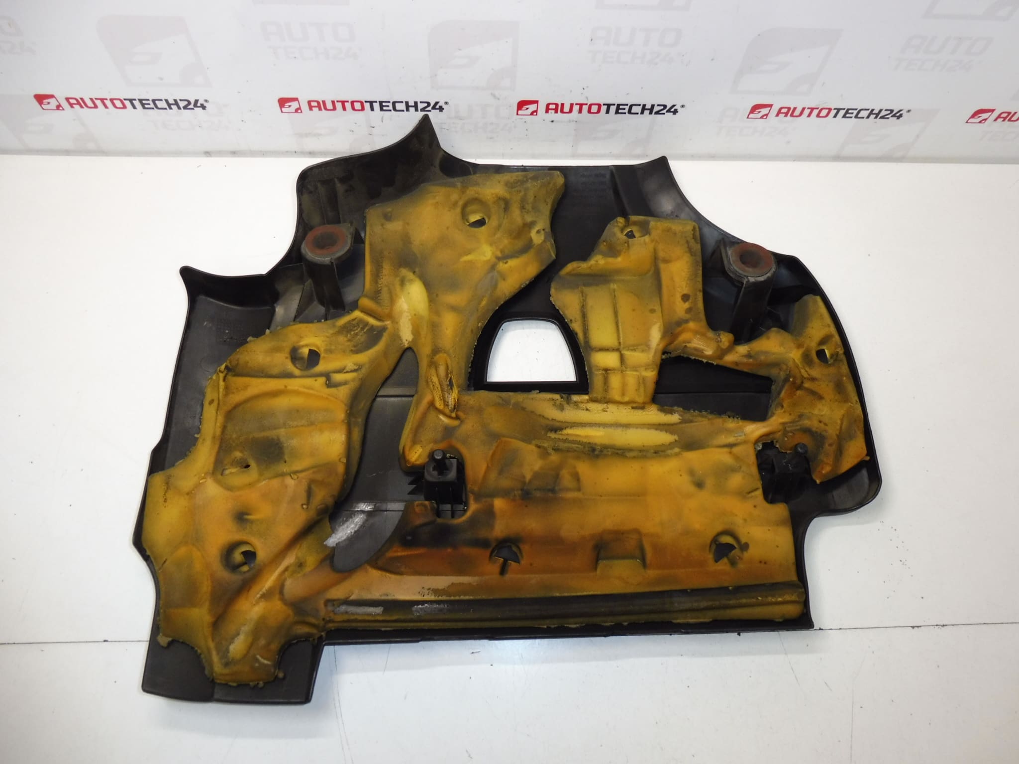 Cache moteur 2.0 HDI Citroën Peugeot 9686165680 0137F0 – Image 2