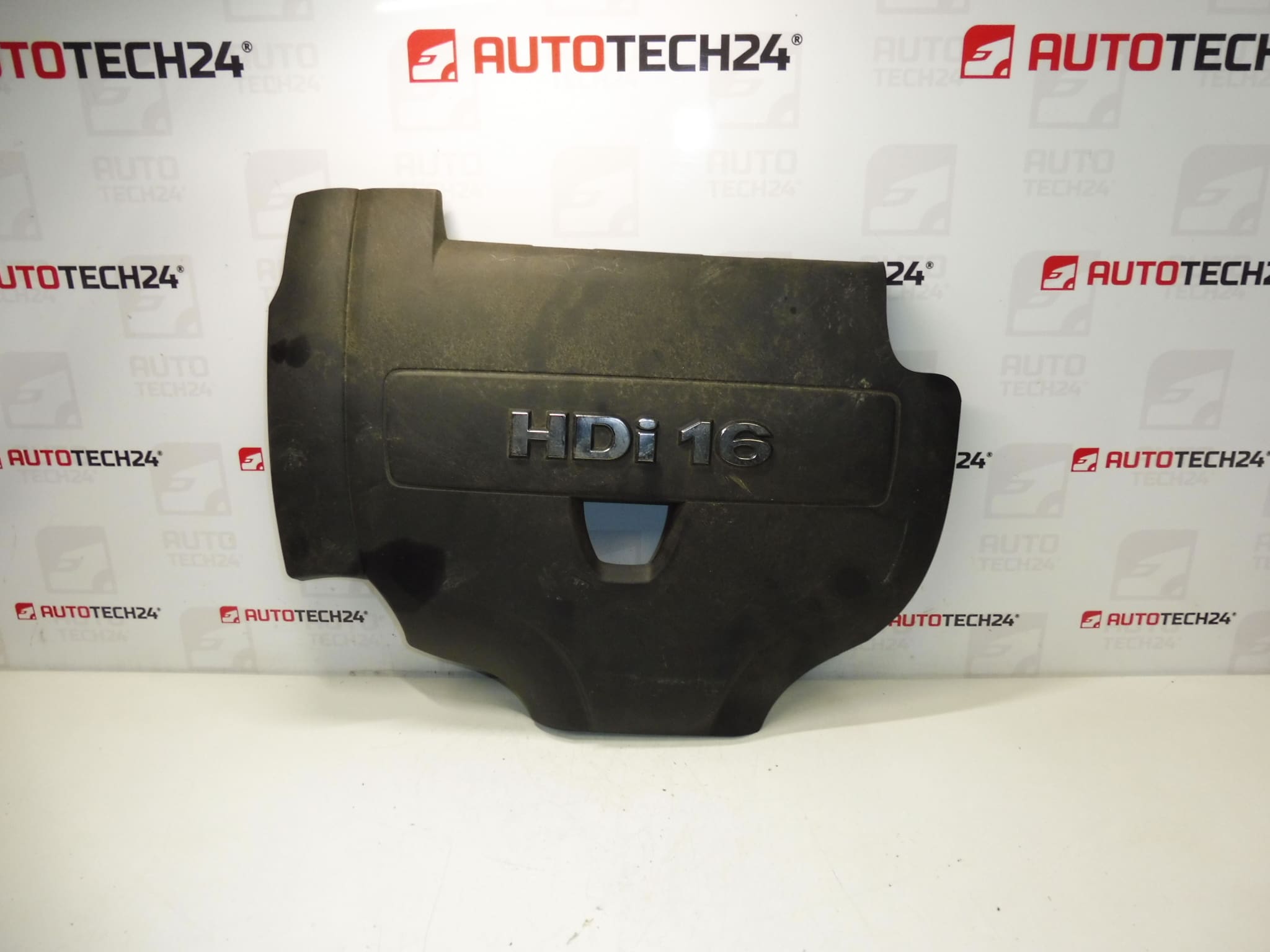 Cache moteur 2.0 HDI Citroën Peugeot 9686165680 0137F0