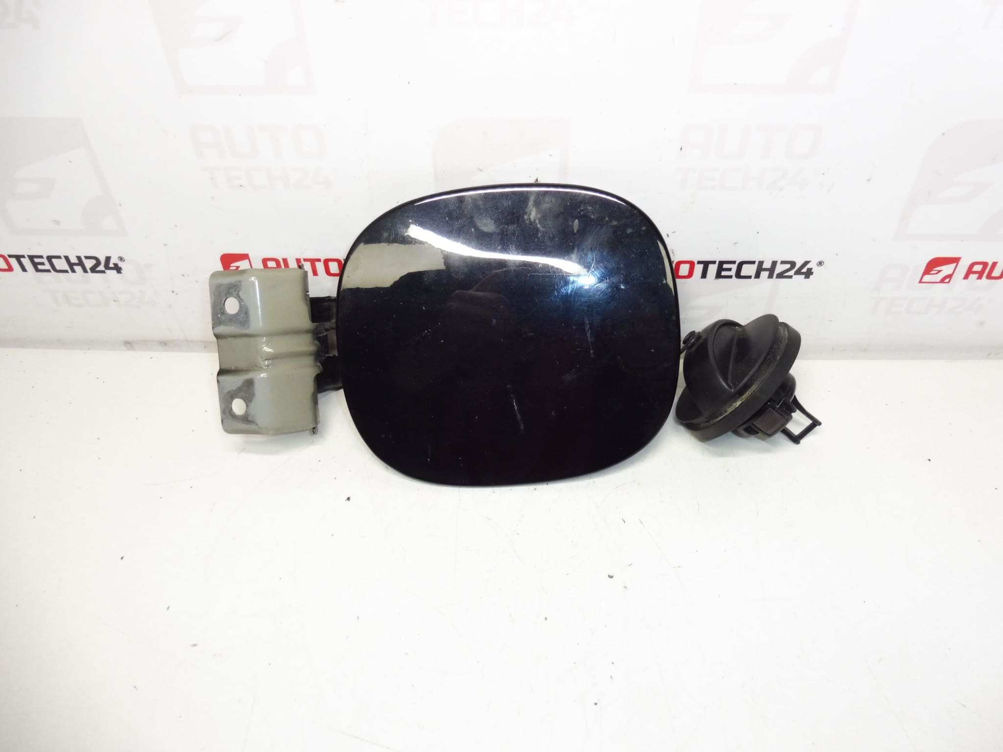 Fermeture de réservoir Citroën C Crosser Peugeot 4007 1508L6 1517E8