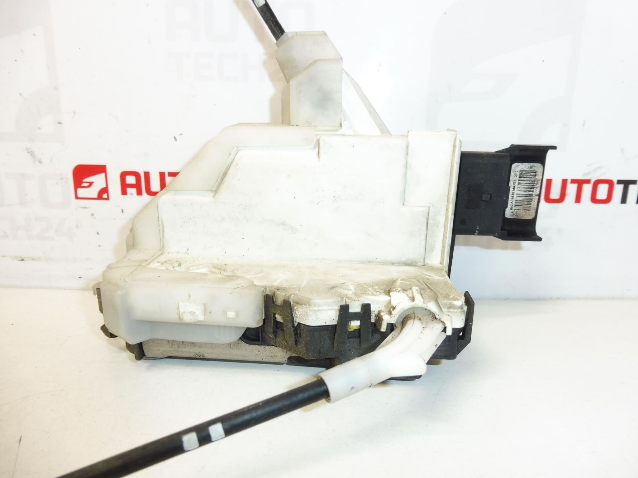 Serrure de porte passager avant droite Peugeot 3008 5008 9800623080 9136GC – Image 2