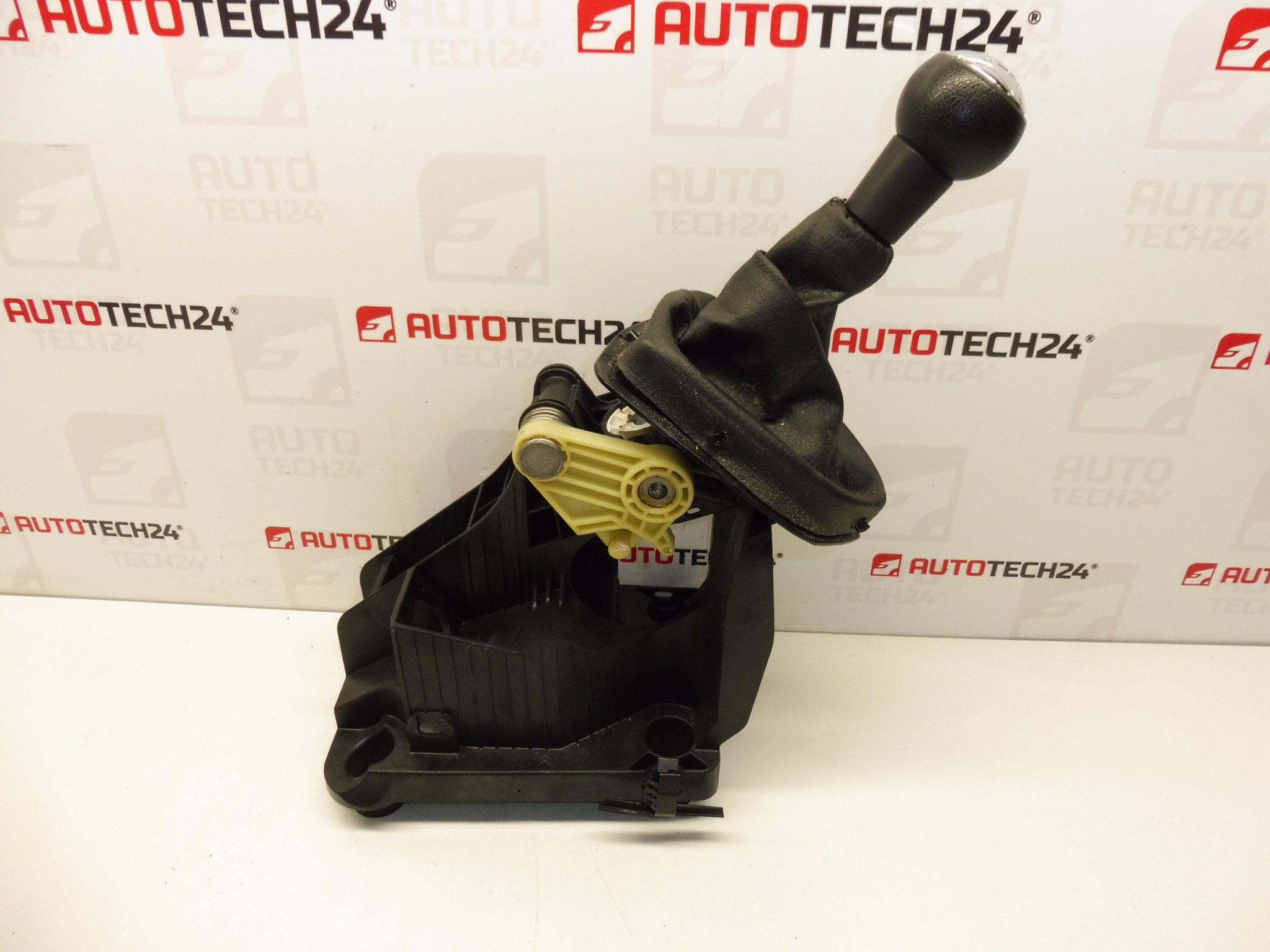 Levier de vitesses Peugeot 308 9672042980 2400KK