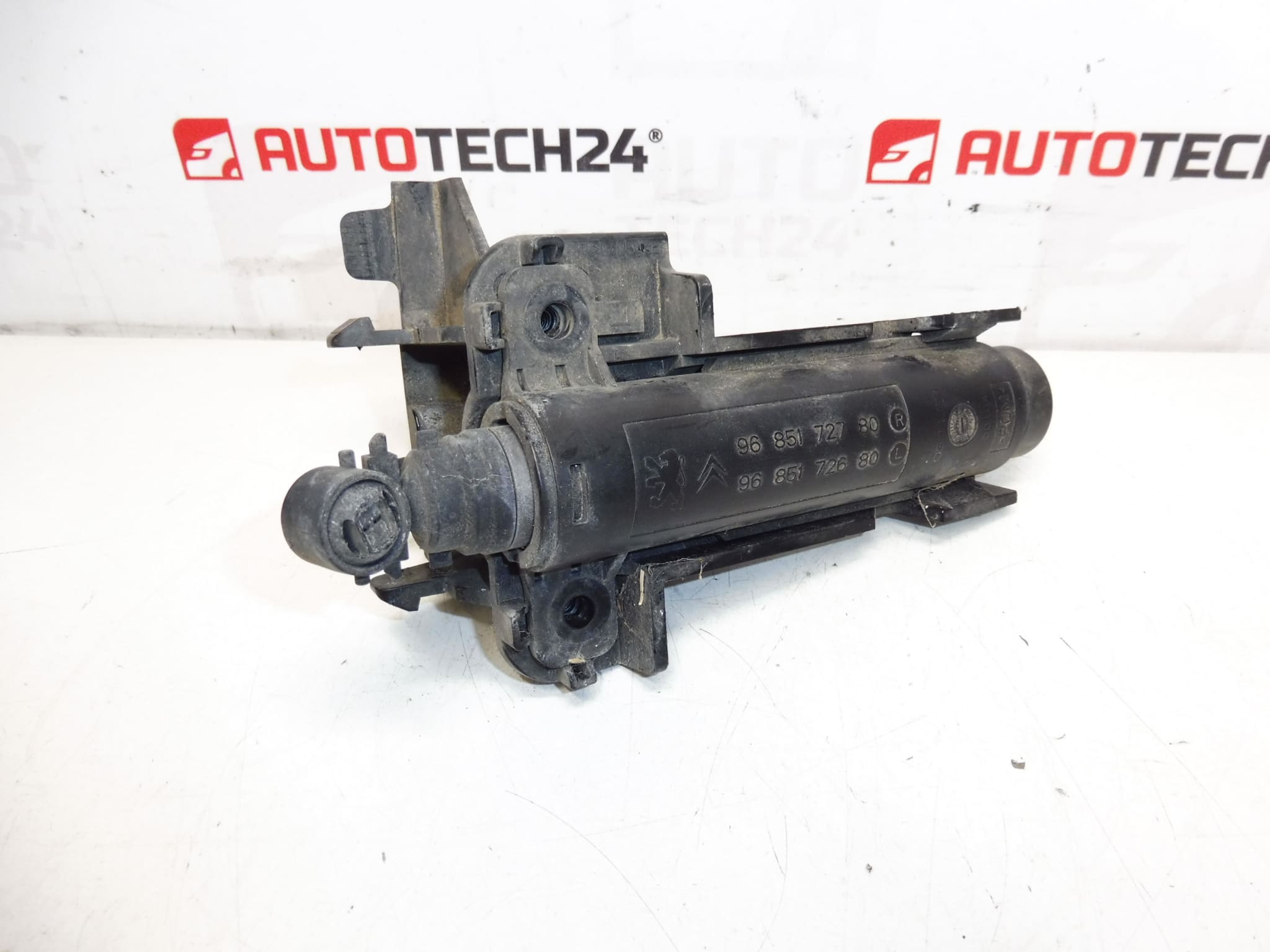 Lave-phare gauche Peugeot 3008 5008 9685172780 9685172680 6438AS – Image 2