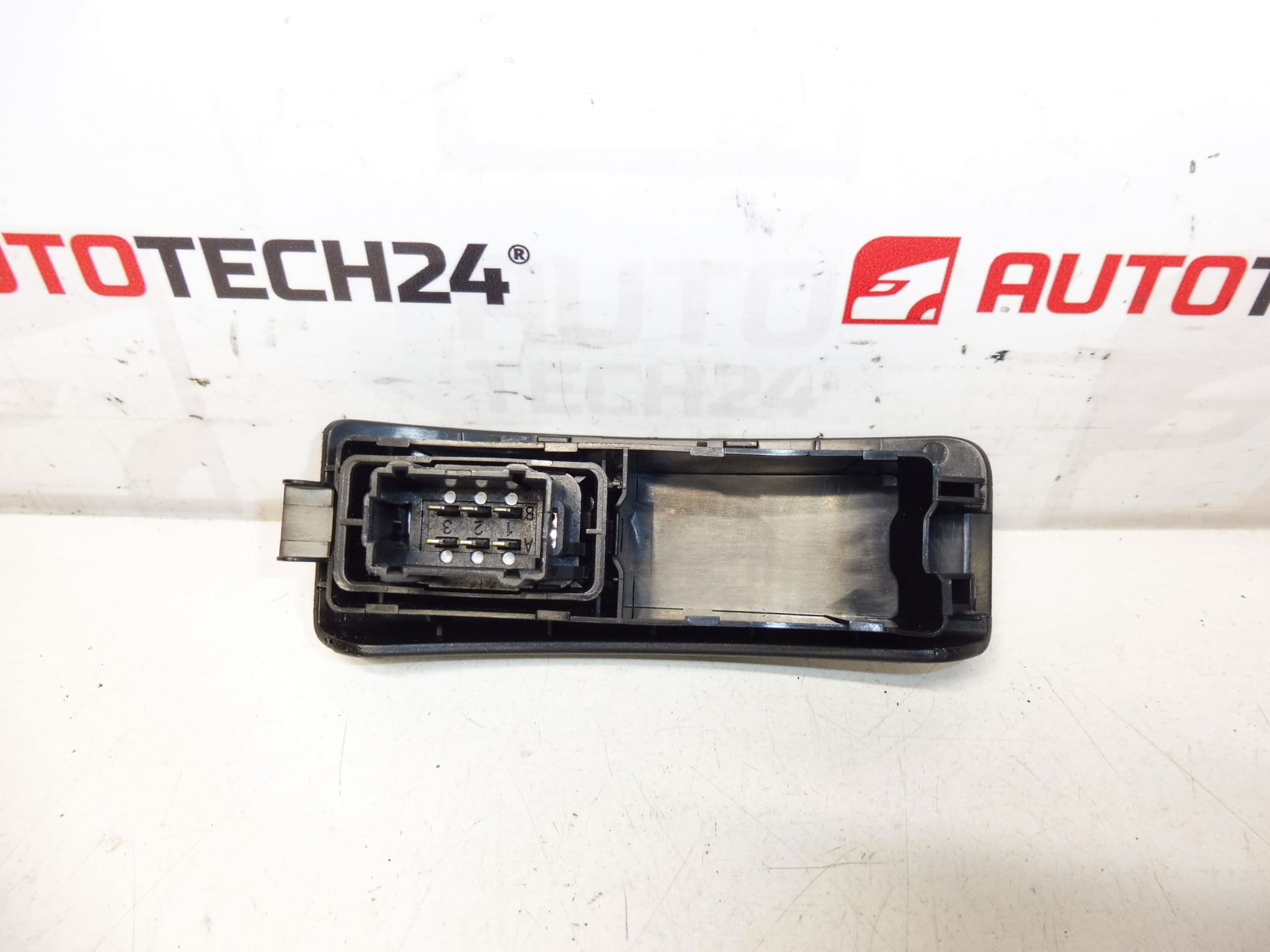 Commande de toit ouvrant Peugeot 207 96612184XT 649005 – Image 2