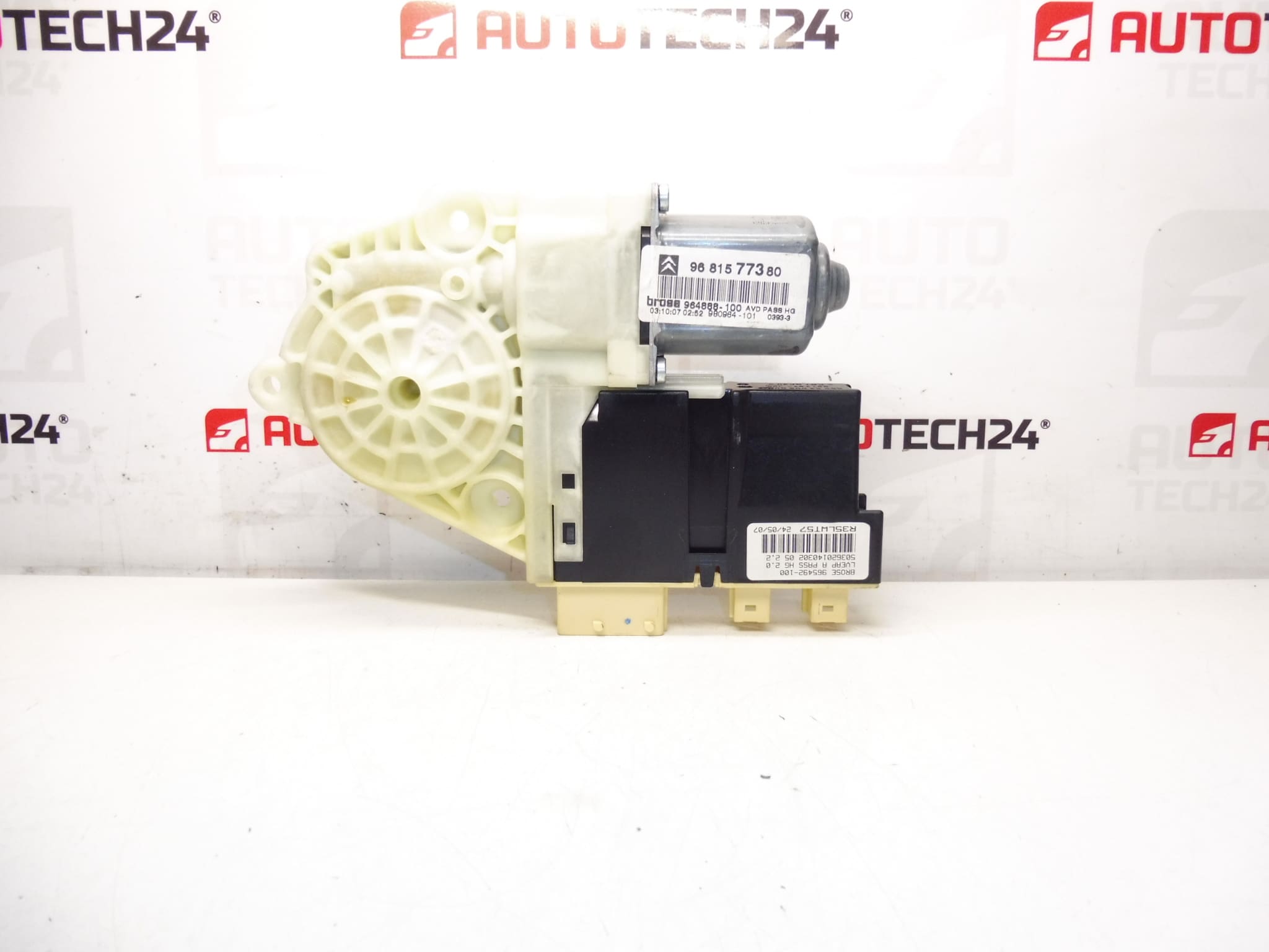 Moteur de vitre droite Citroën C4 Coupé 9681577380 9222AS