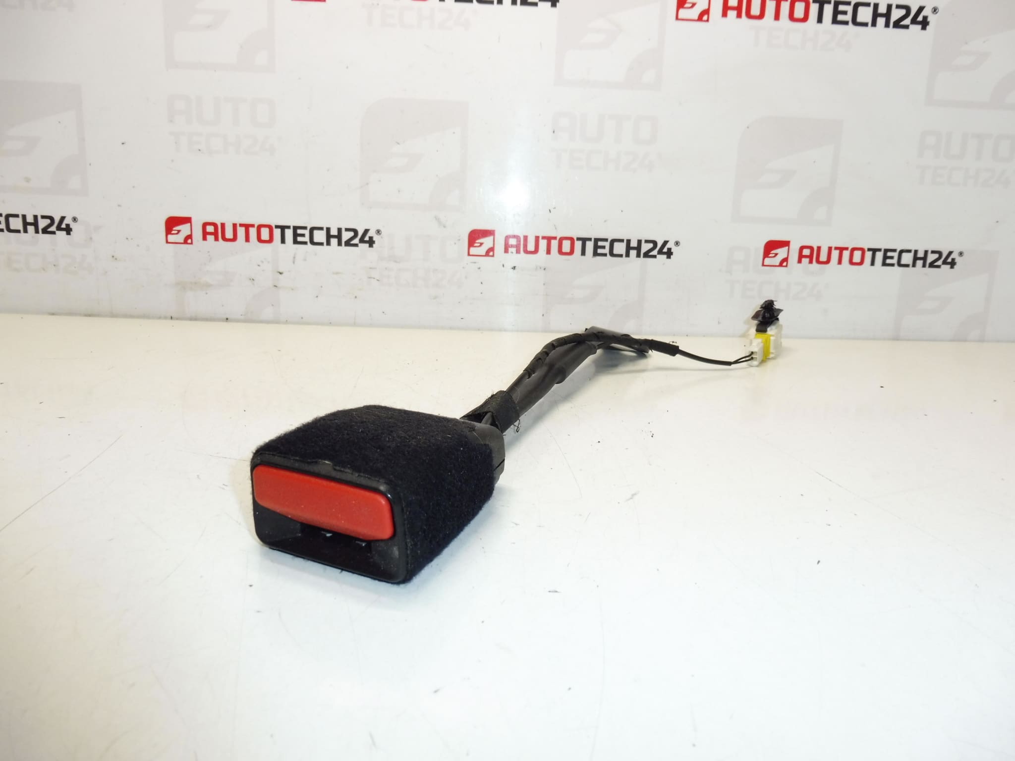 Support serrure passeport passager Peugeot 308 T9 96776848XT