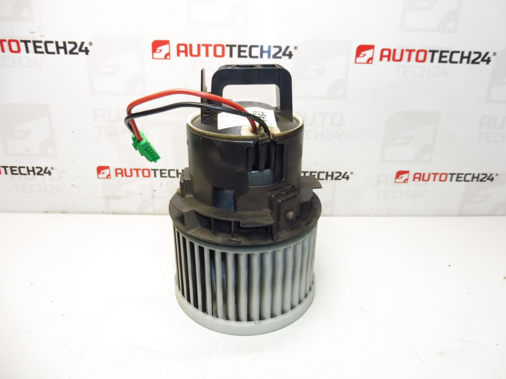 Ventilateur de chauffage Mahle Peugeot 308 T9 DB271001 1610497180