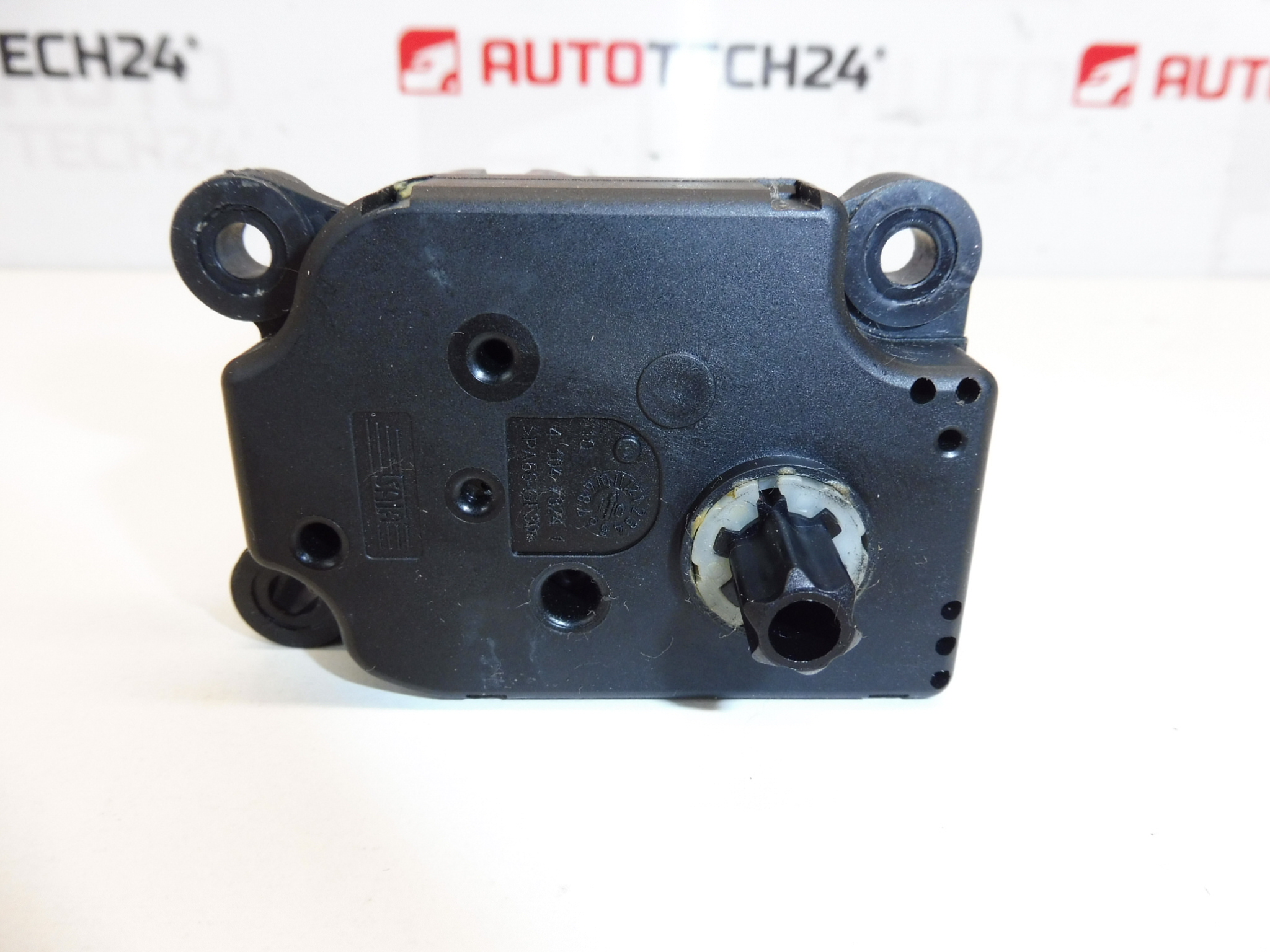 Actionneur de chauffage BEHR Citroën Peugeot EAD515 P2861001U b 42 647947