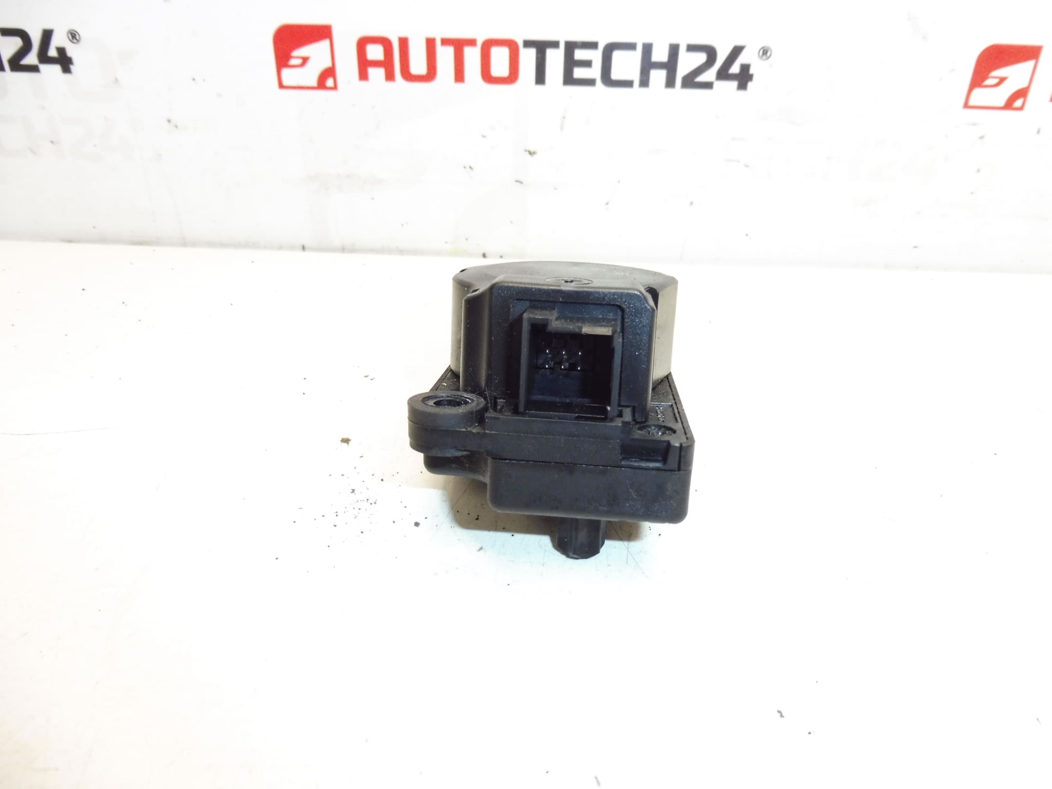 Servomoteur de chauffage BEHR Citroën Peugeot EAD515 P2861001U et 12 647947 – Image 2