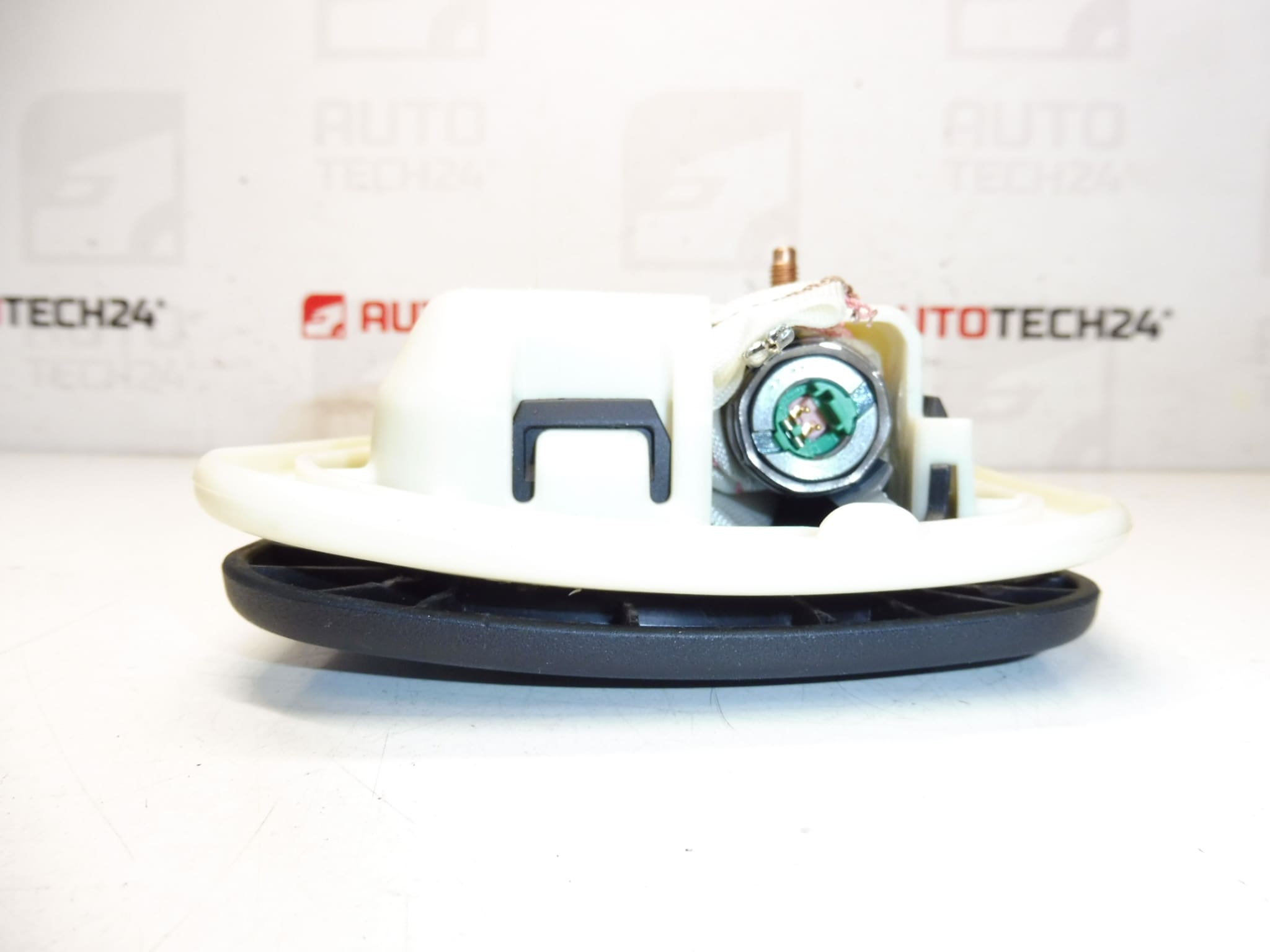 Airbag droit Peugeot 407 96625553ZD 8216QR – Image 2