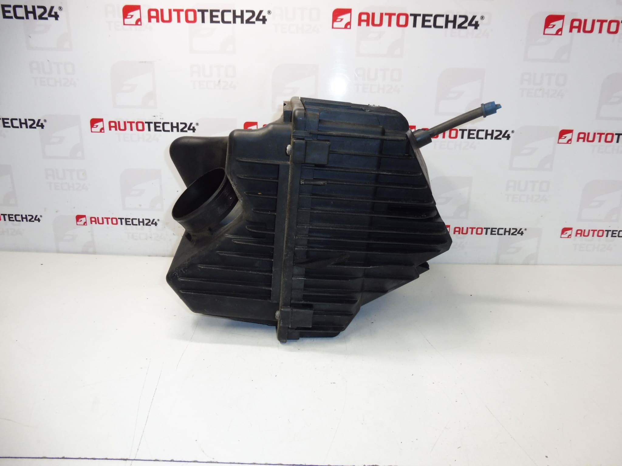 Boîte à filtre Citroën Peugeot 2.0 i 9643567080 1427J8