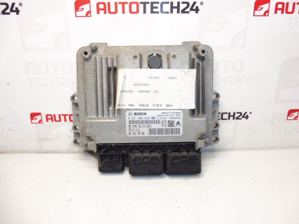 Calculateur Bosch MEV17.4.2 0261S06620 9676379780 9666319180