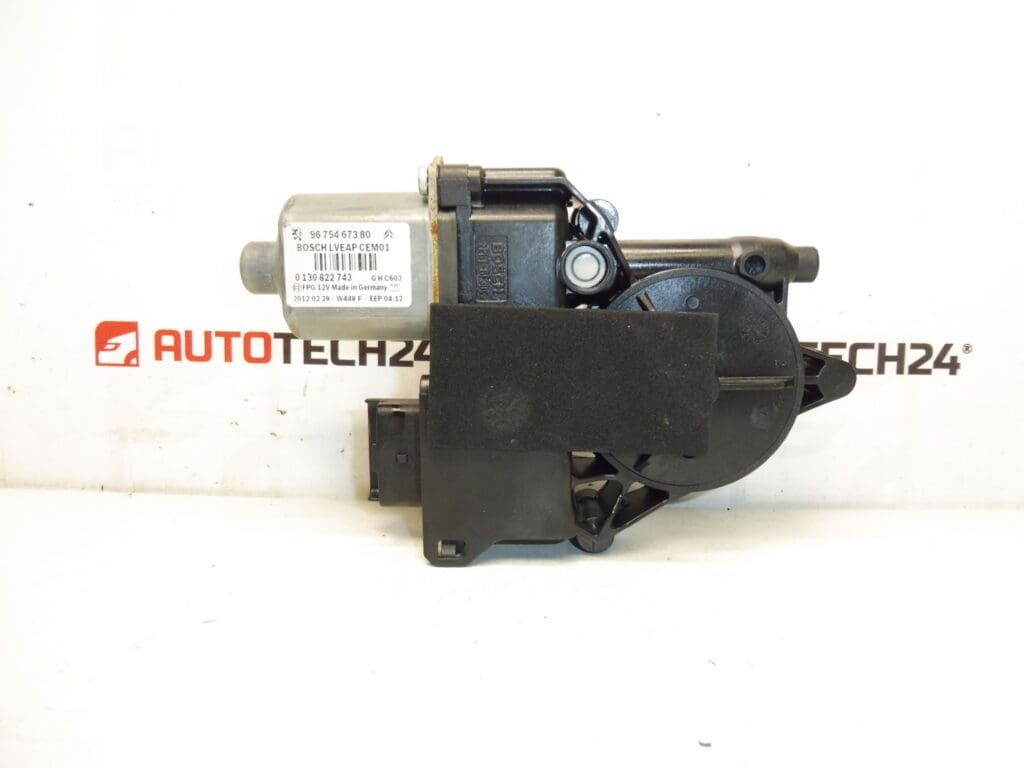 Moteur de vitre droite Peugeot 308 9675467380 0130822743