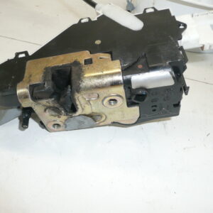 Serrure électrique de porte avant gauche pour Citroën C4 9660699880 9135R0