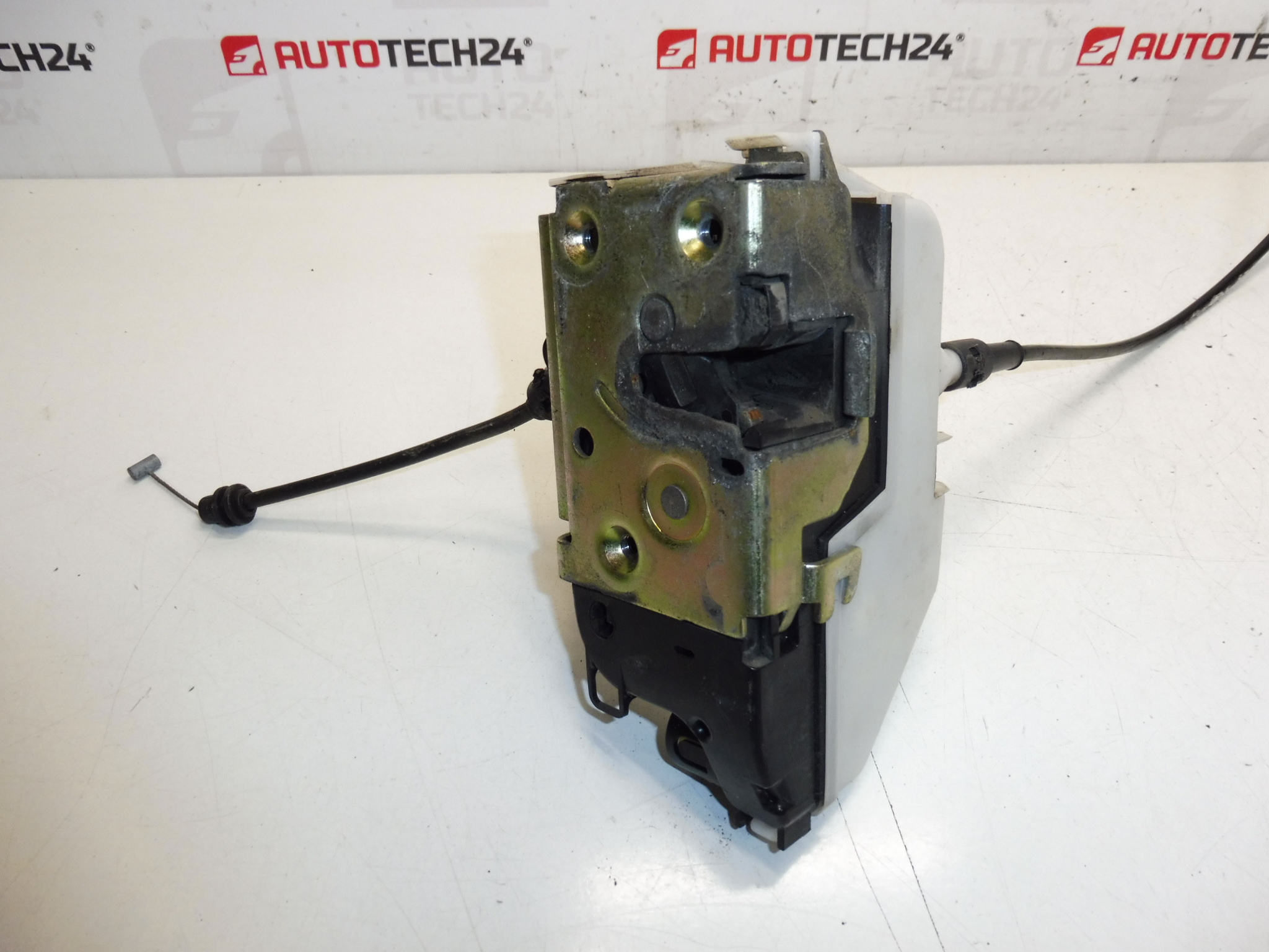 Serrure de porte droite Citroën C2 5PIN 9136Q6
