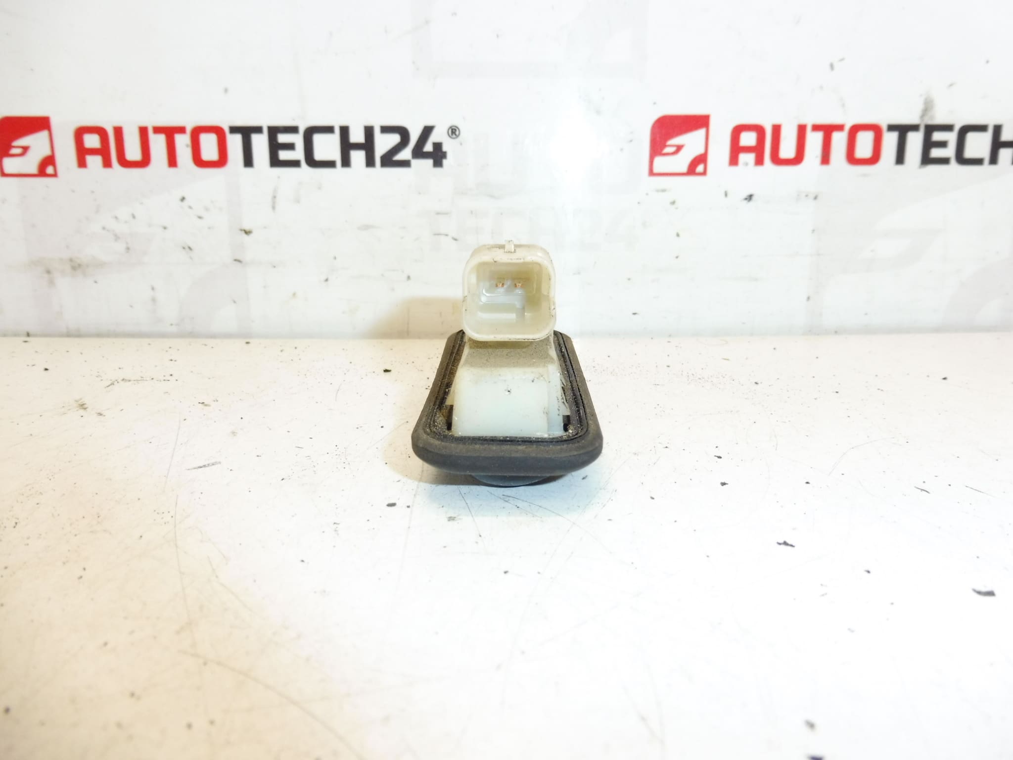 Commande d'ouverture du hayon Citroën DS 6490CN – Image 2