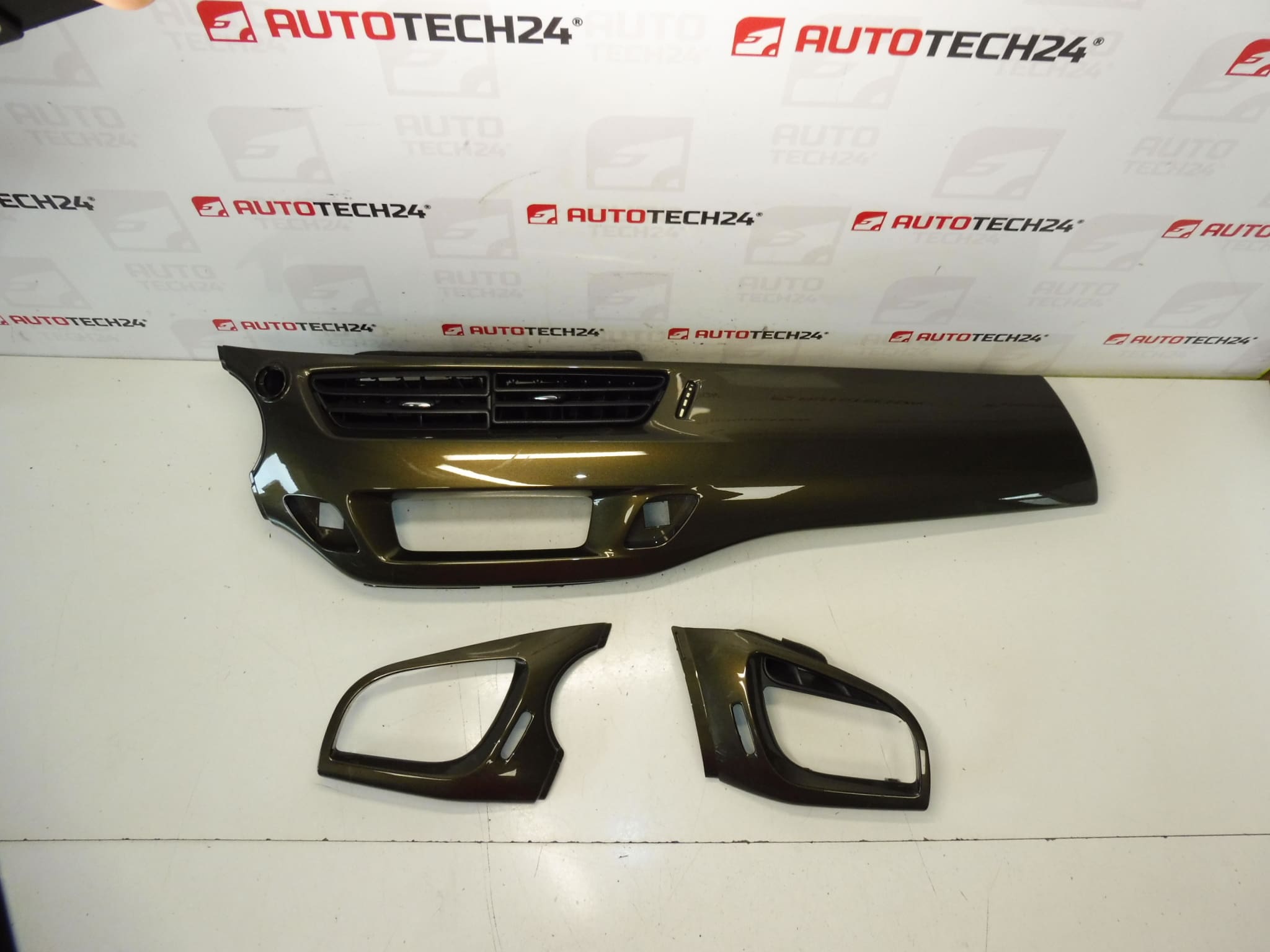 Kit de garniture de tableau de bord pour Citroën C3 II A51 9685748677 96857498ZD 96857501ZD
